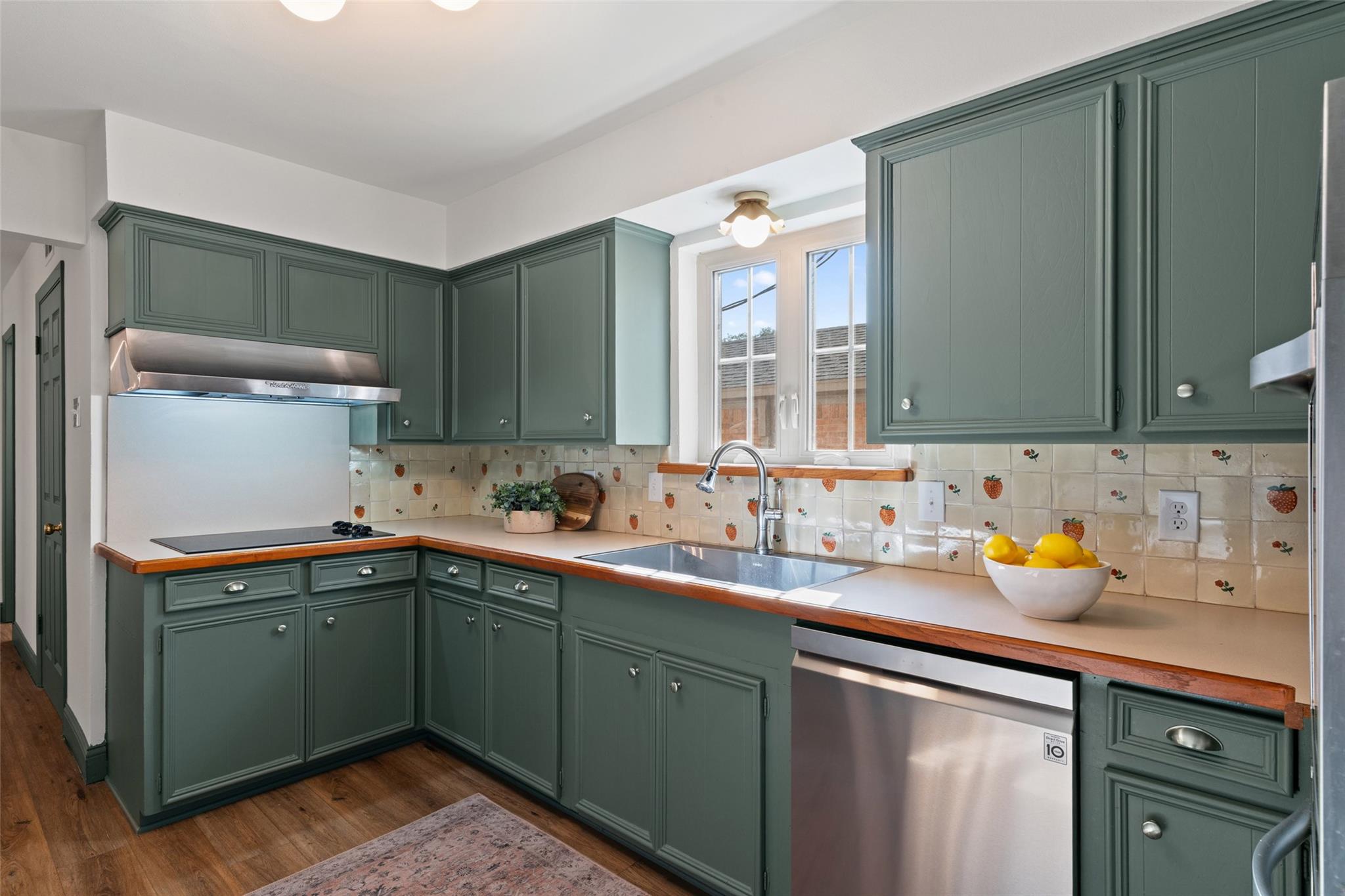 main property photo 11