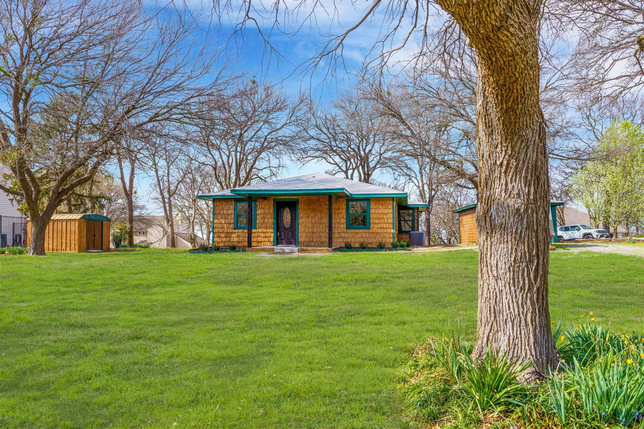 main property photo 3