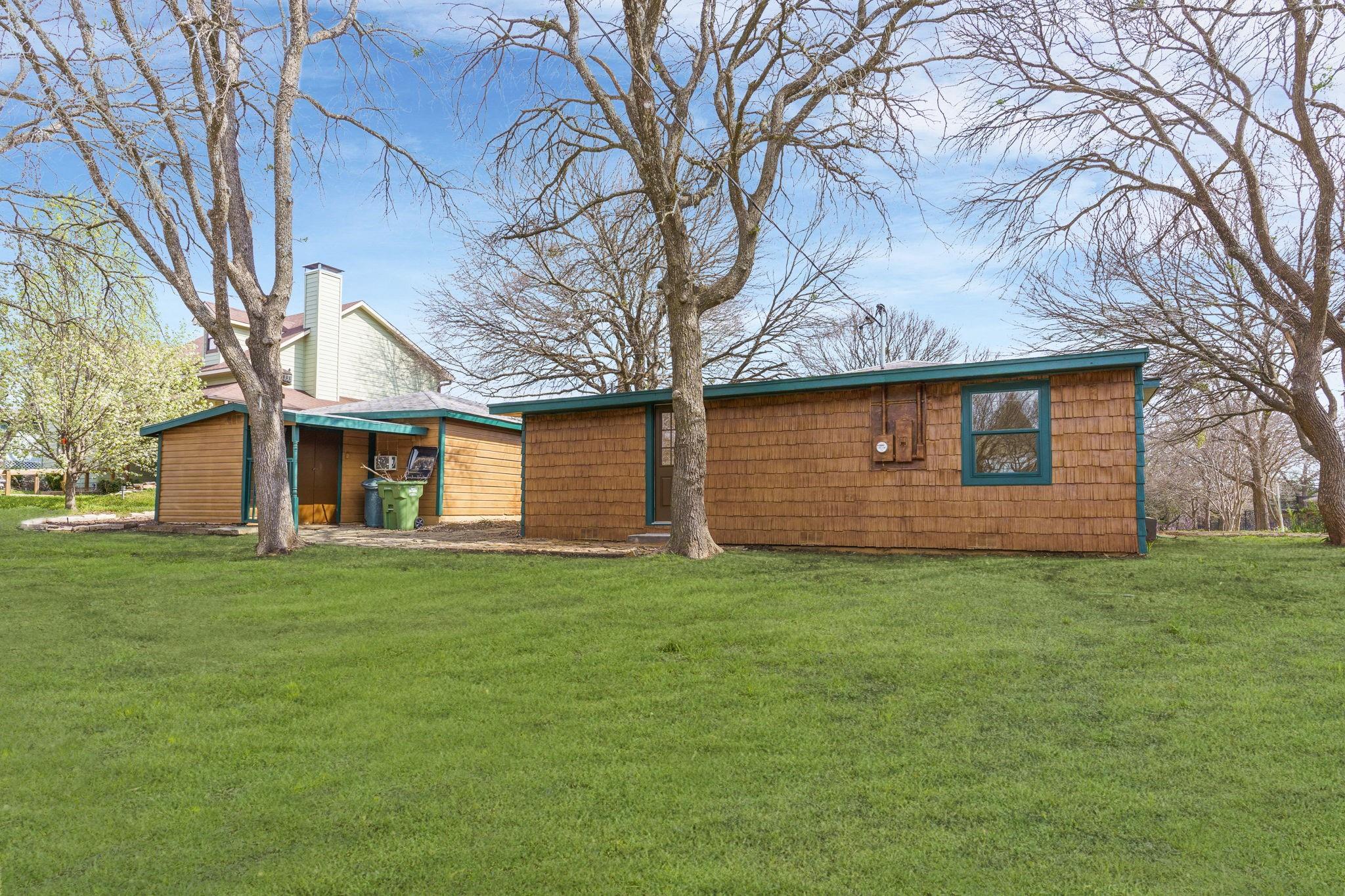 main property photo 30
