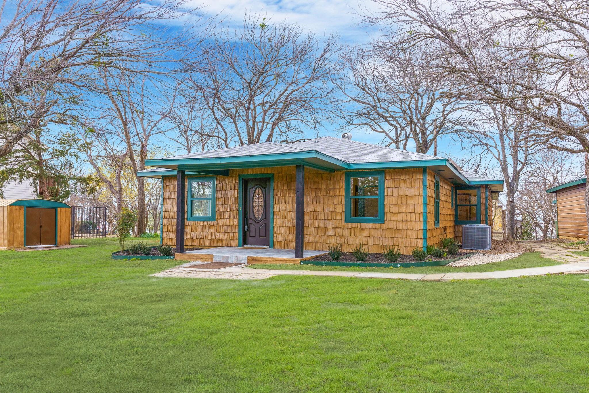main property photo 4