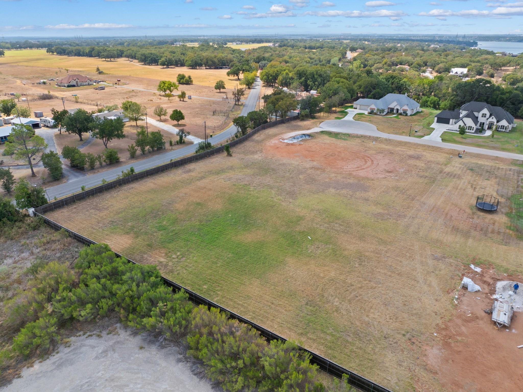 main property photo 10