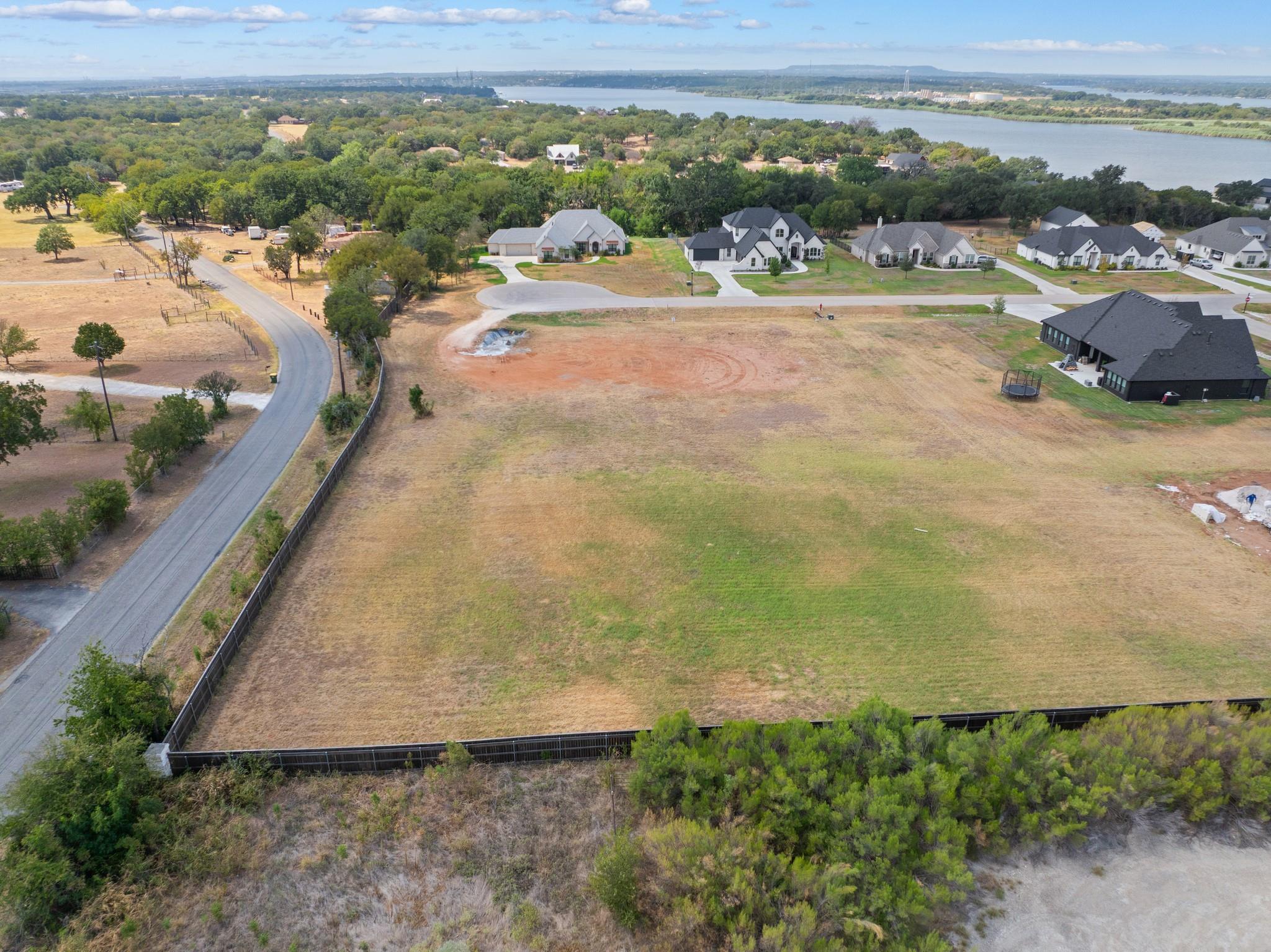 main property photo 11