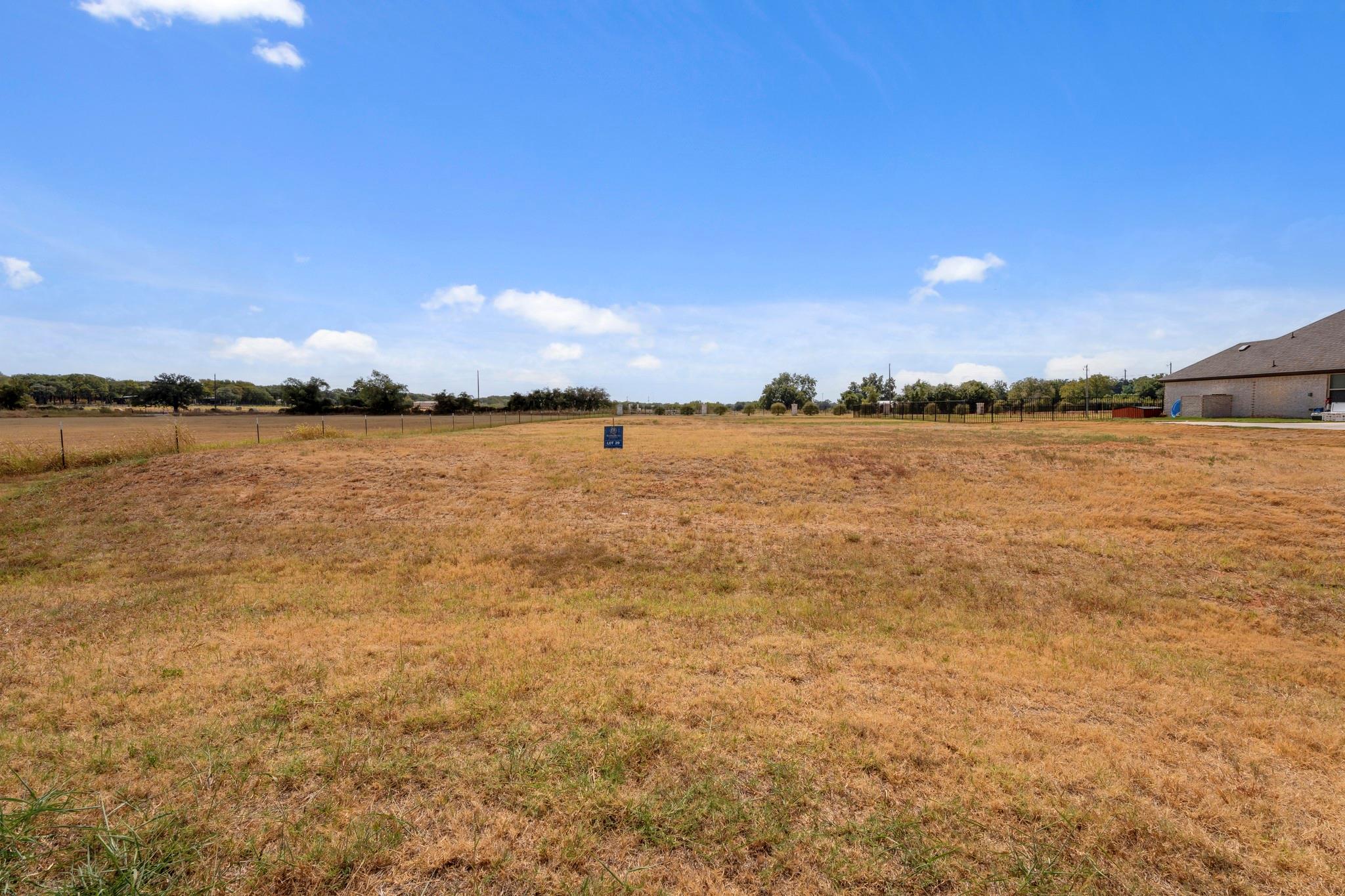 main property photo 10