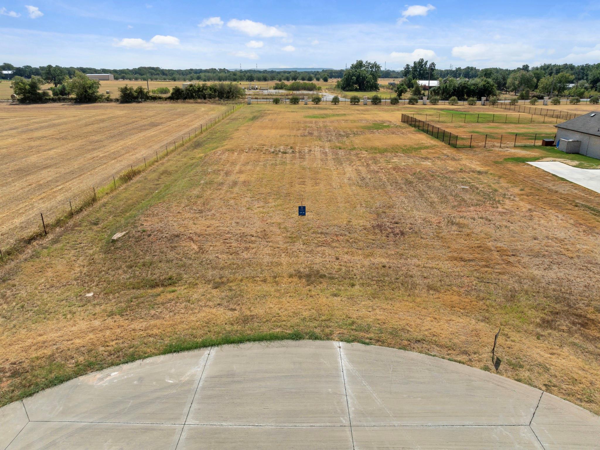 main property photo 7