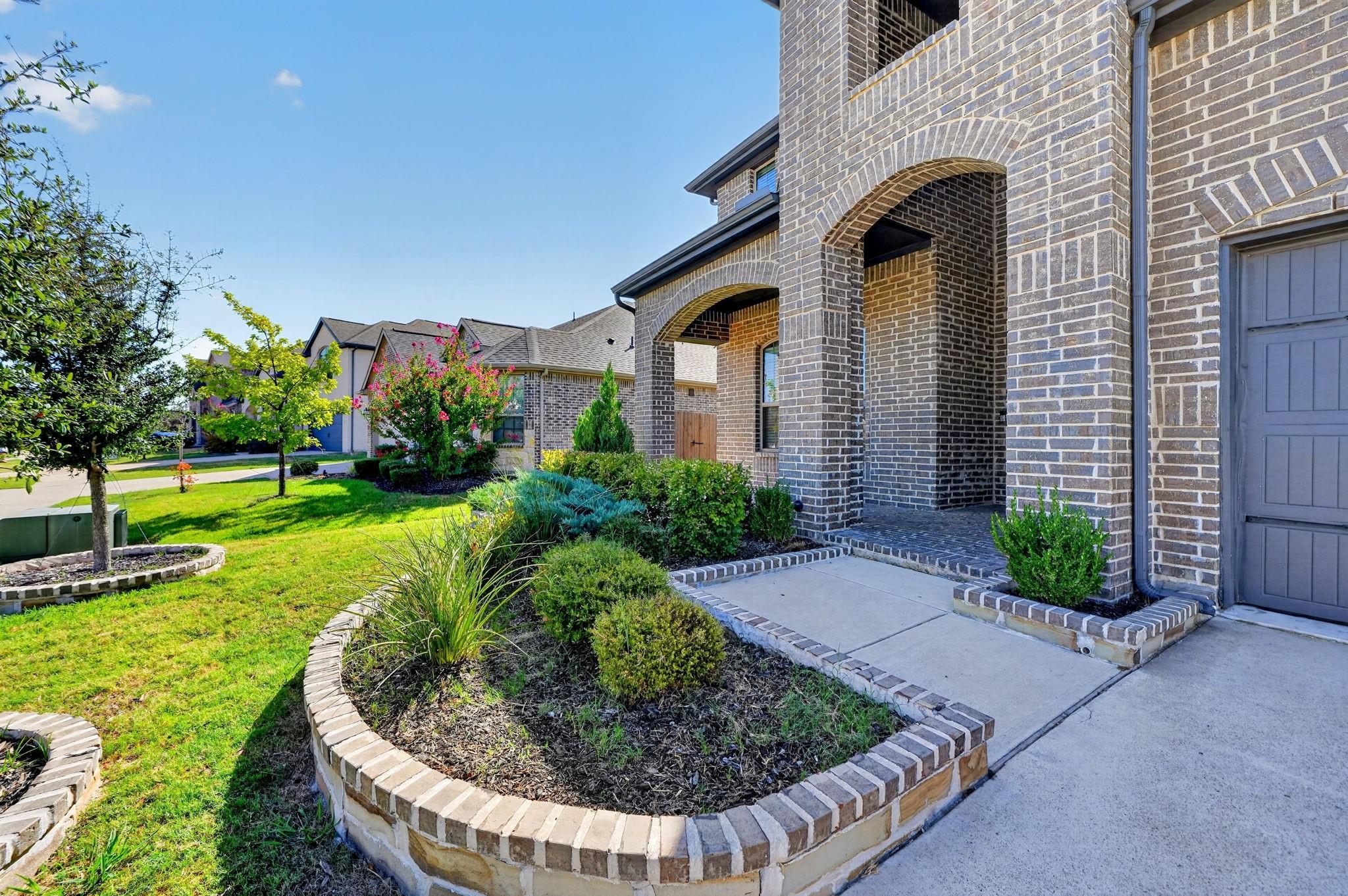 main property photo 37