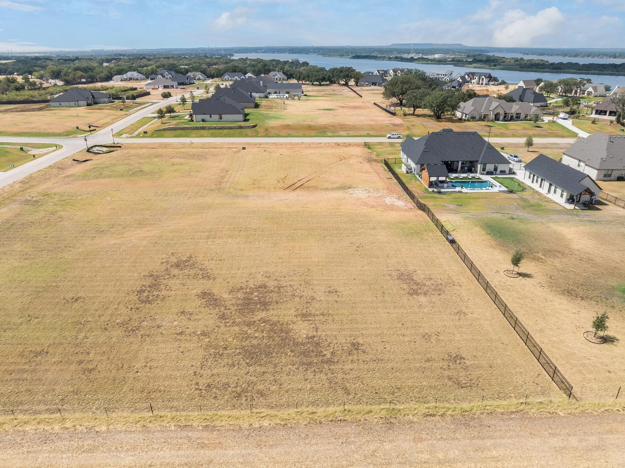 main property photo 9