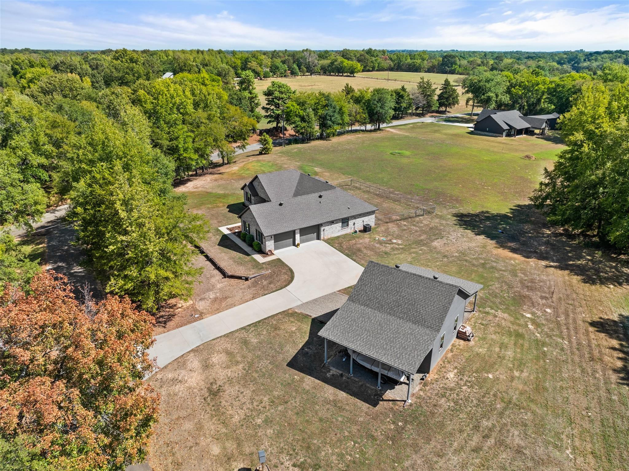 main property photo 36