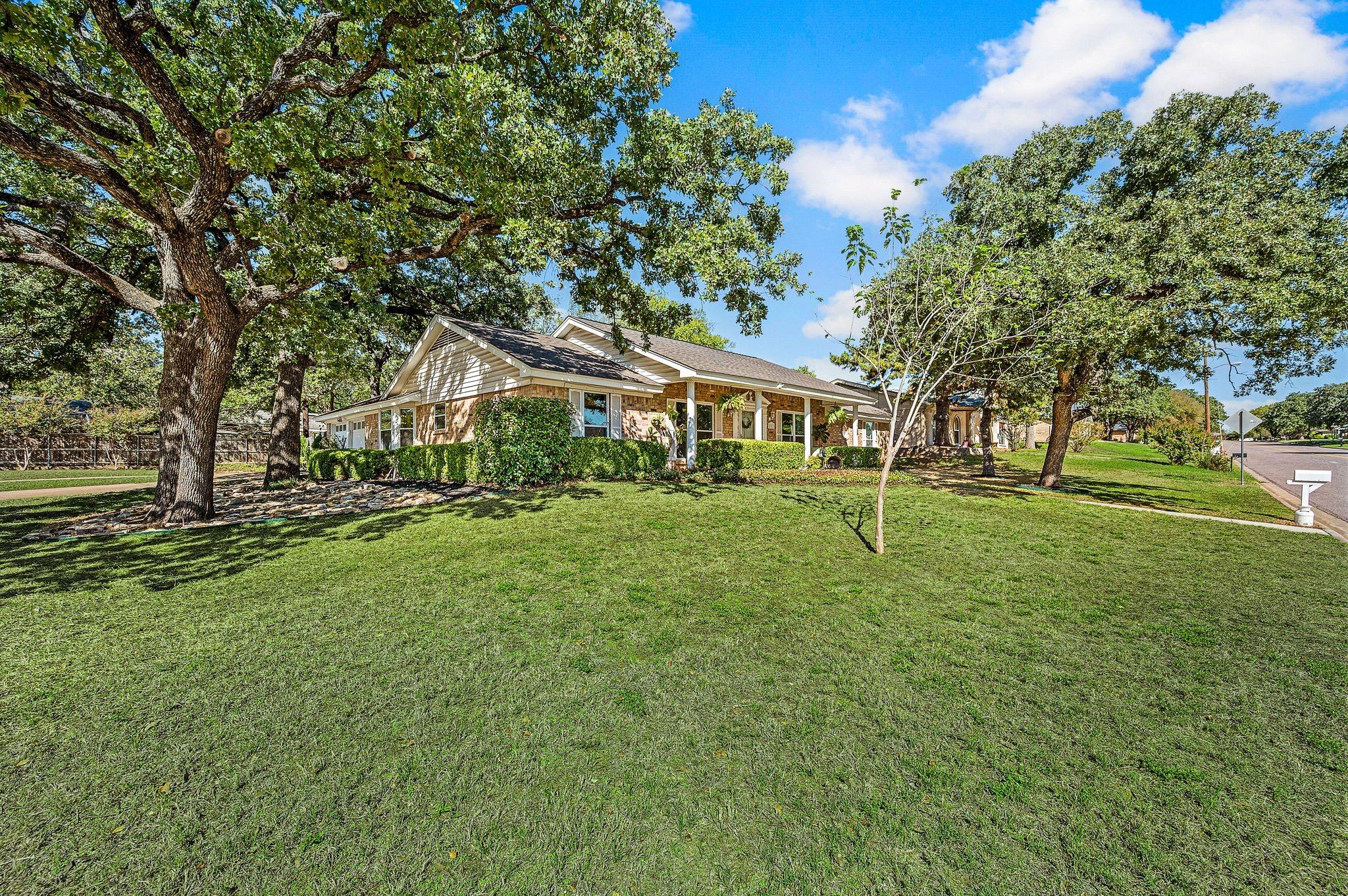 main property photo 36