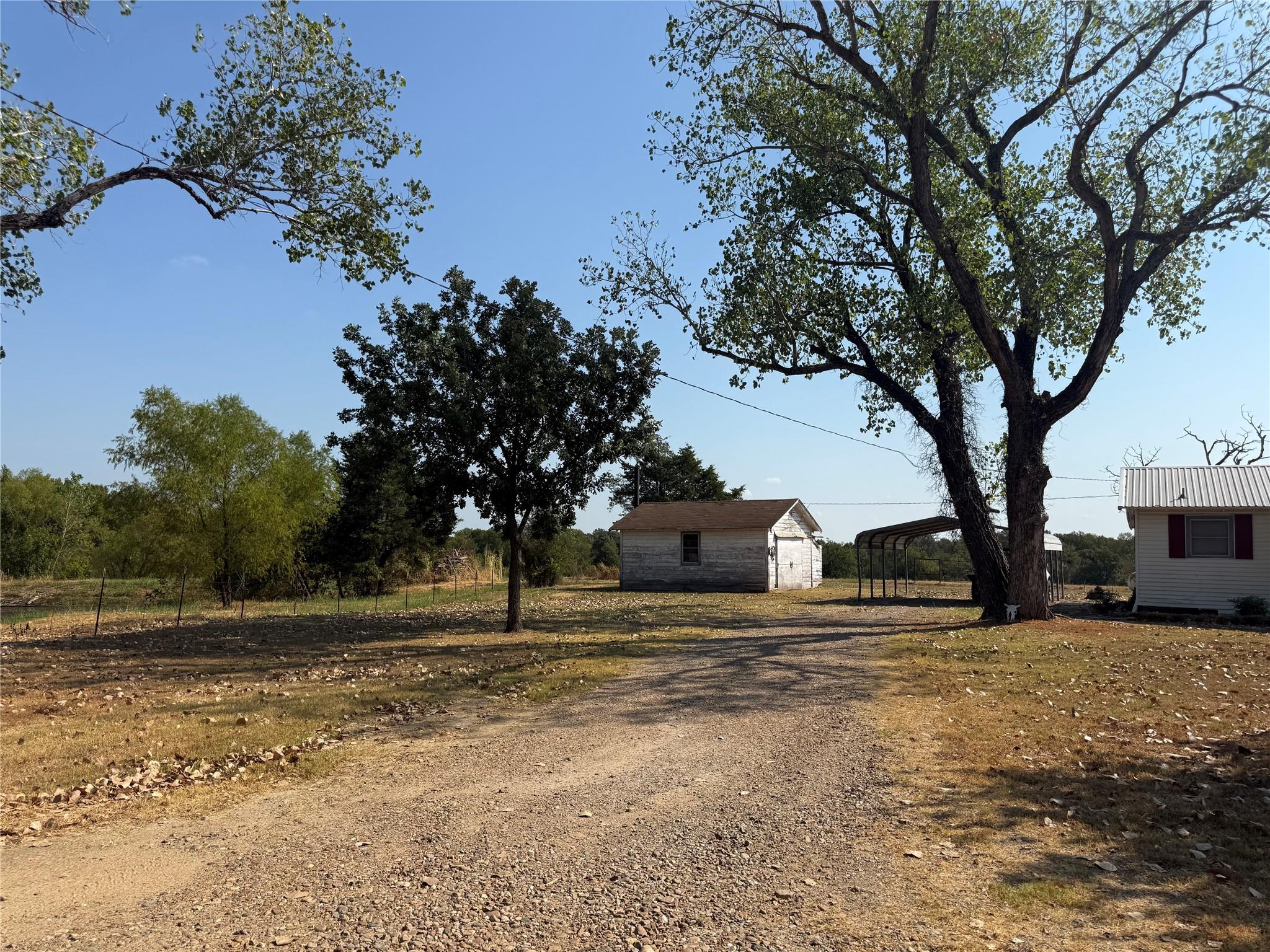 main property photo 4