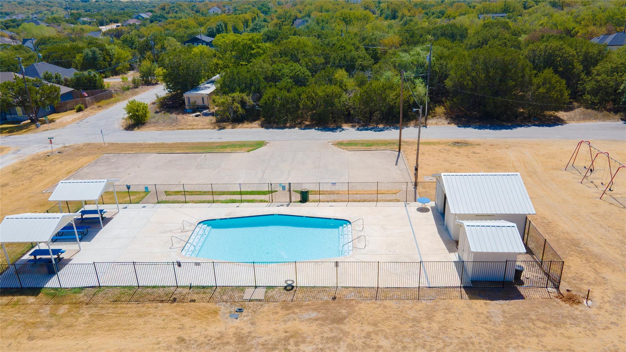 main property photo 5