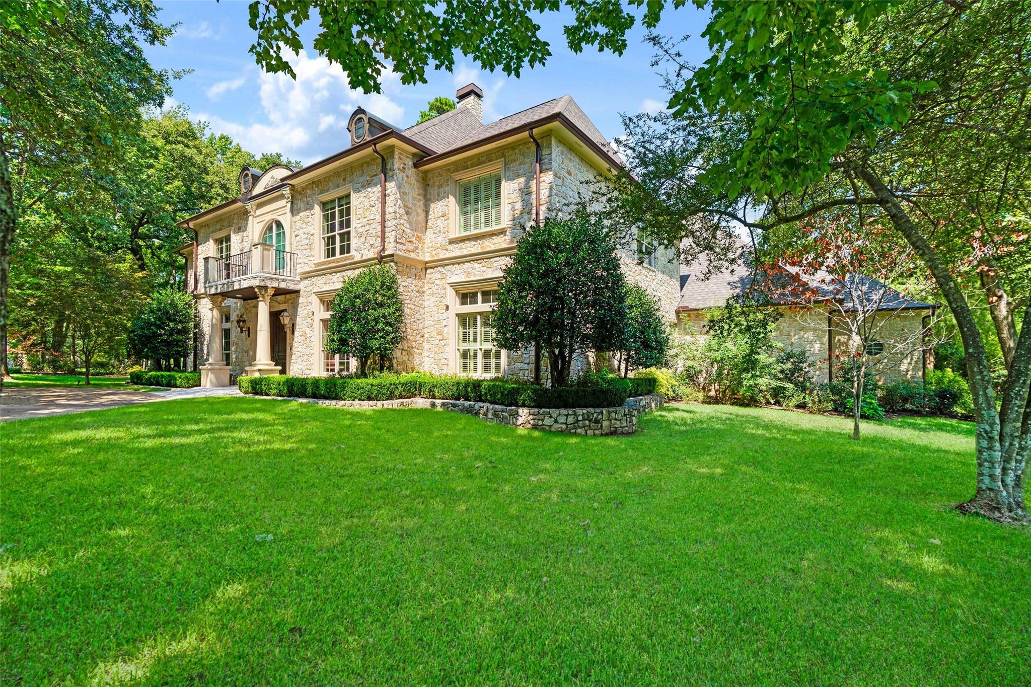 main property photo 36