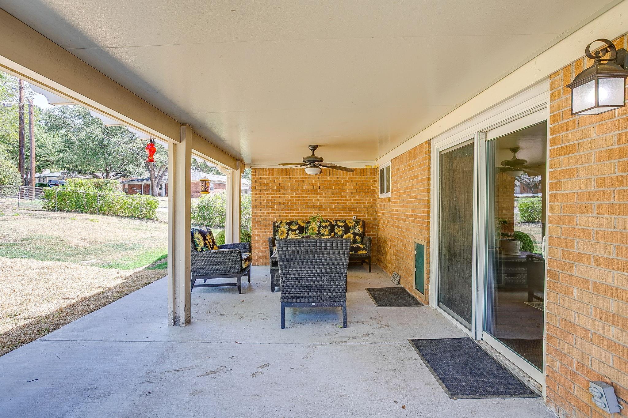 main property photo 23