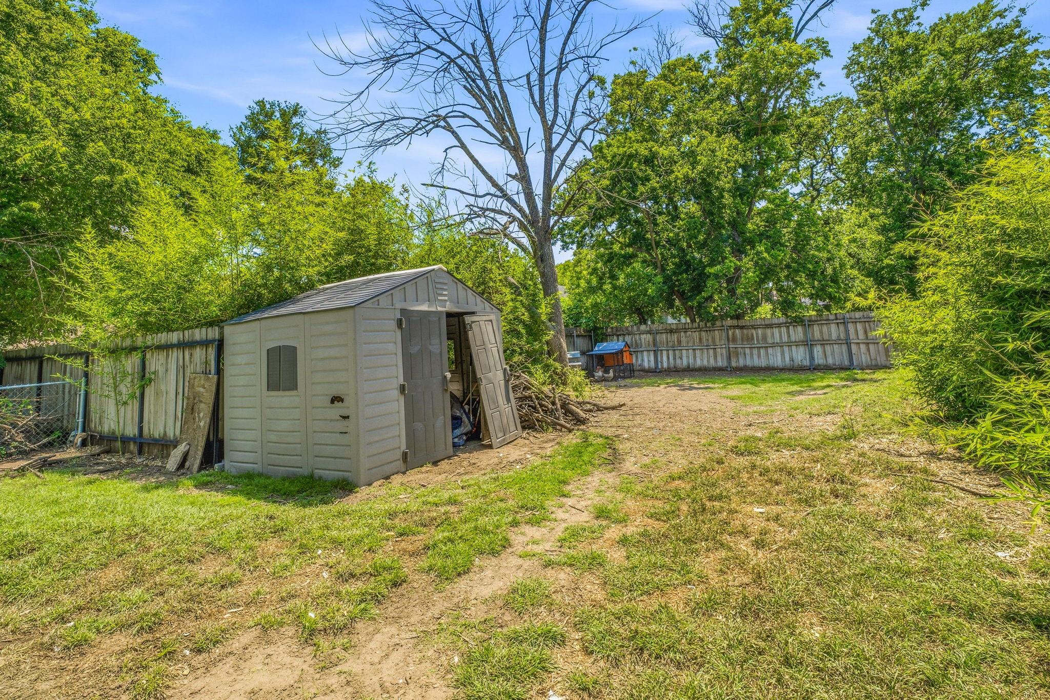 main property photo 22