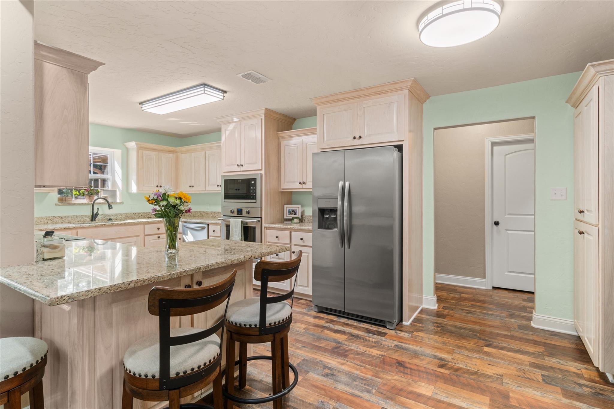 main property photo 23