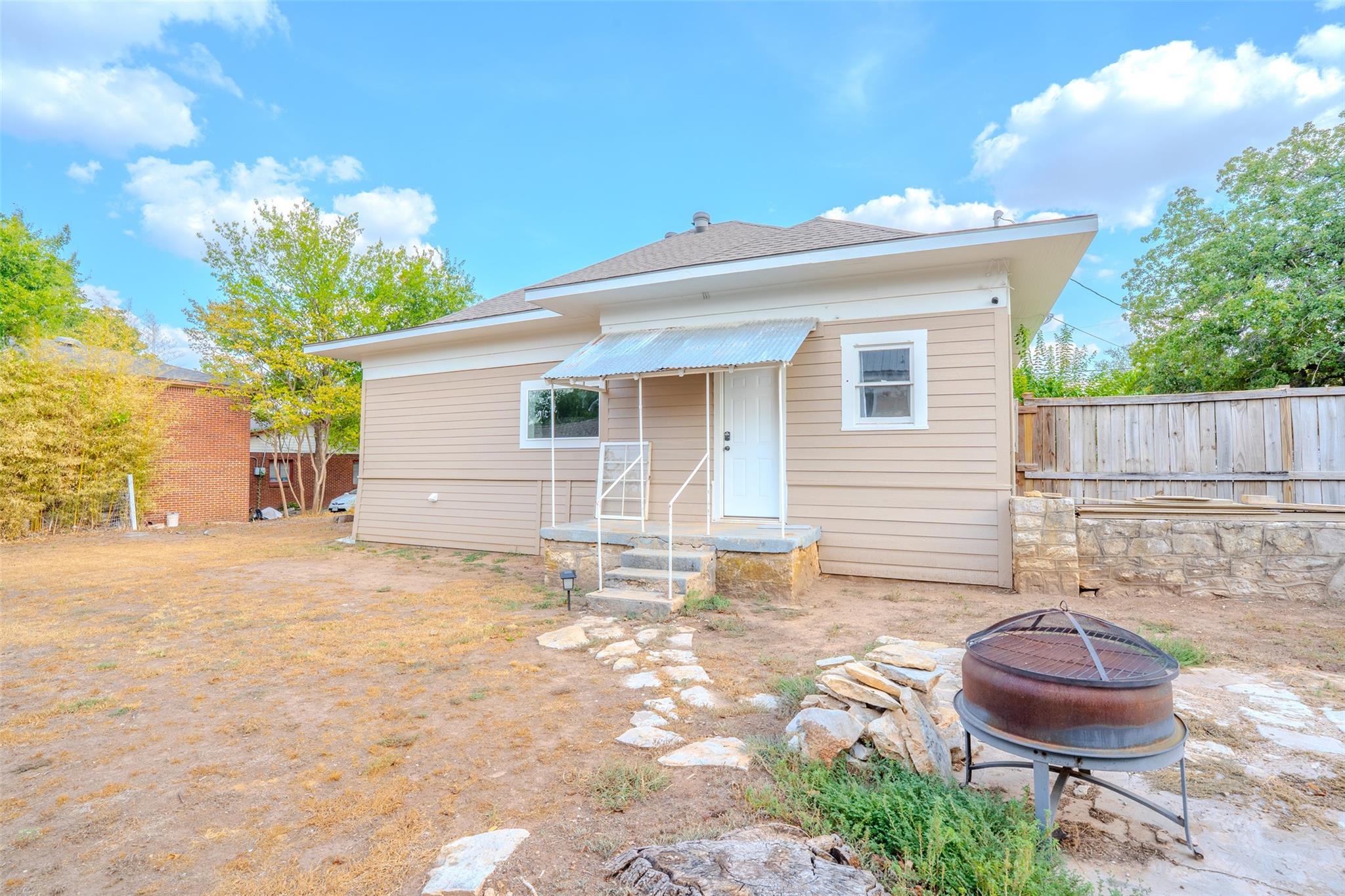main property photo 21