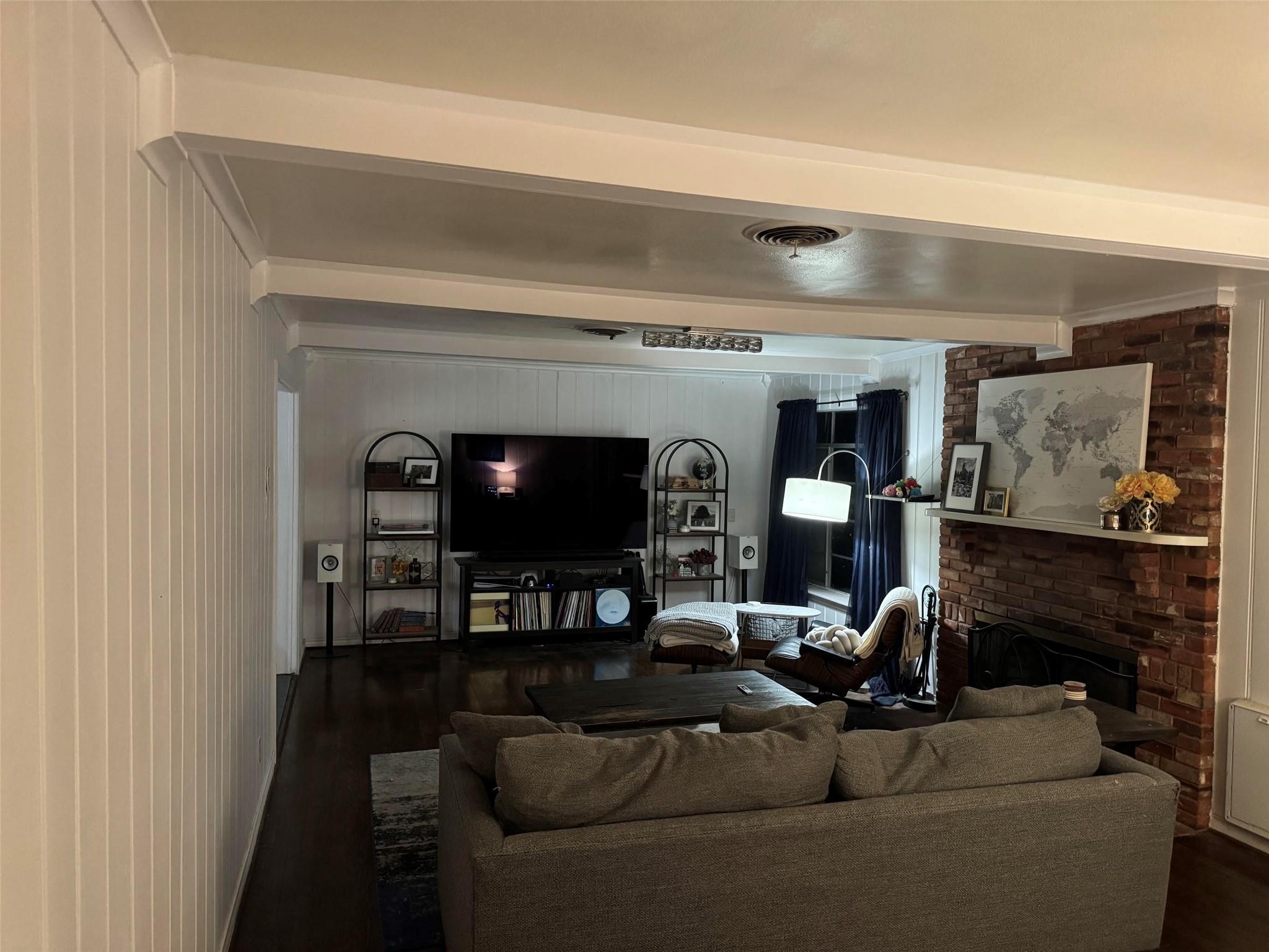 main property photo 7