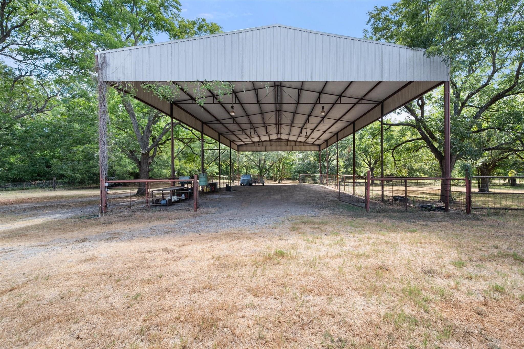 main property photo 33