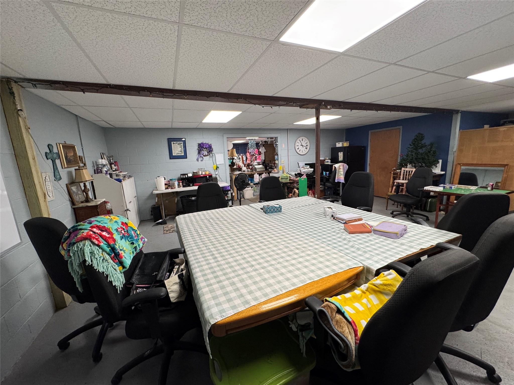 main property photo 30