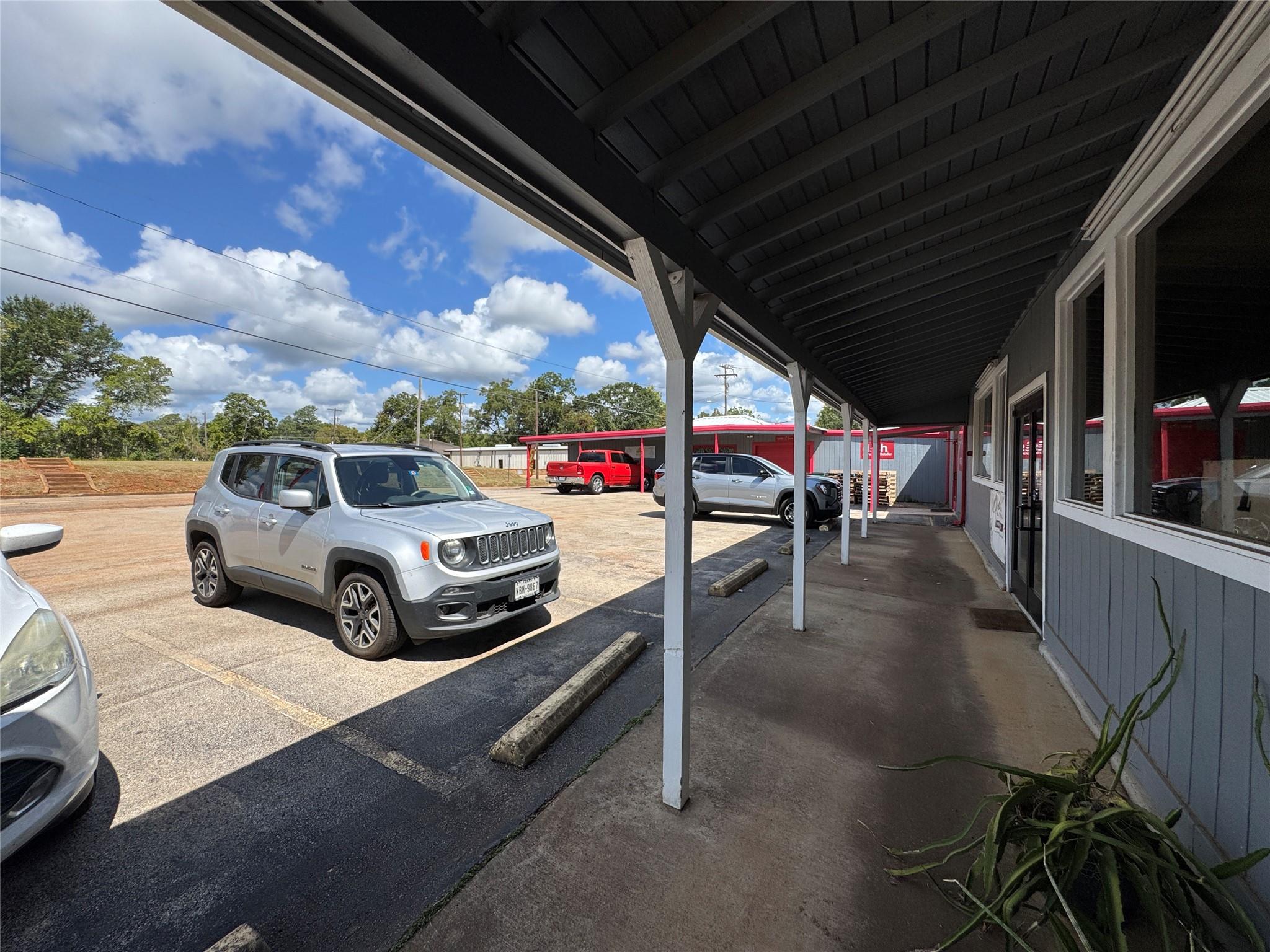 main property photo 37