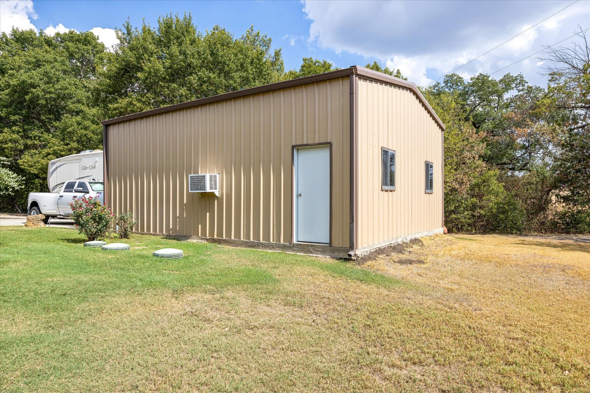 main property photo 34