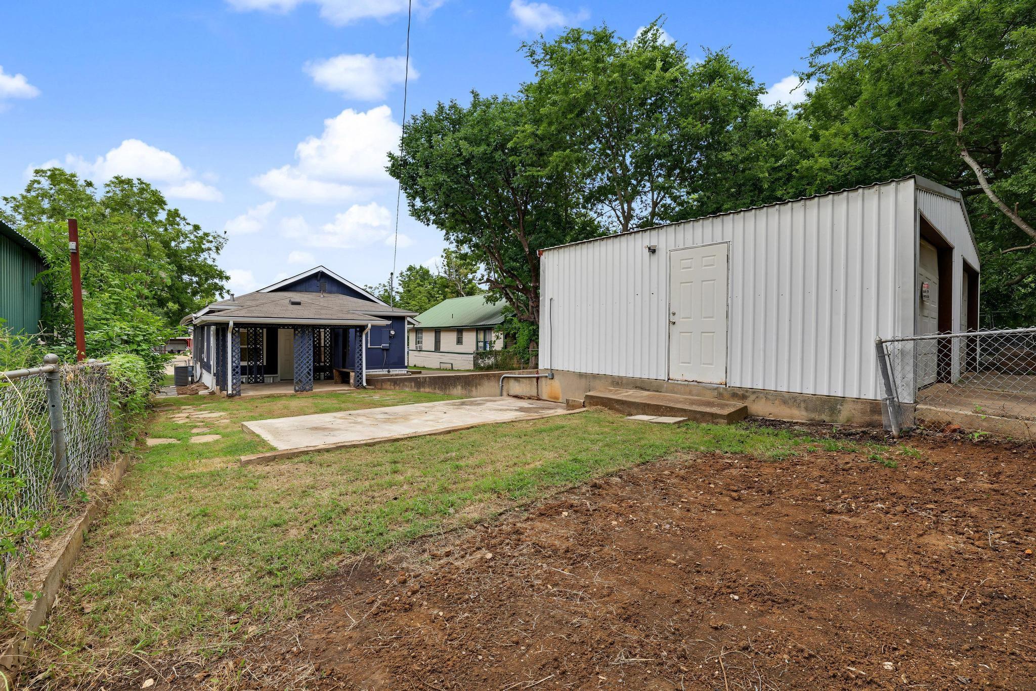 main property photo 29