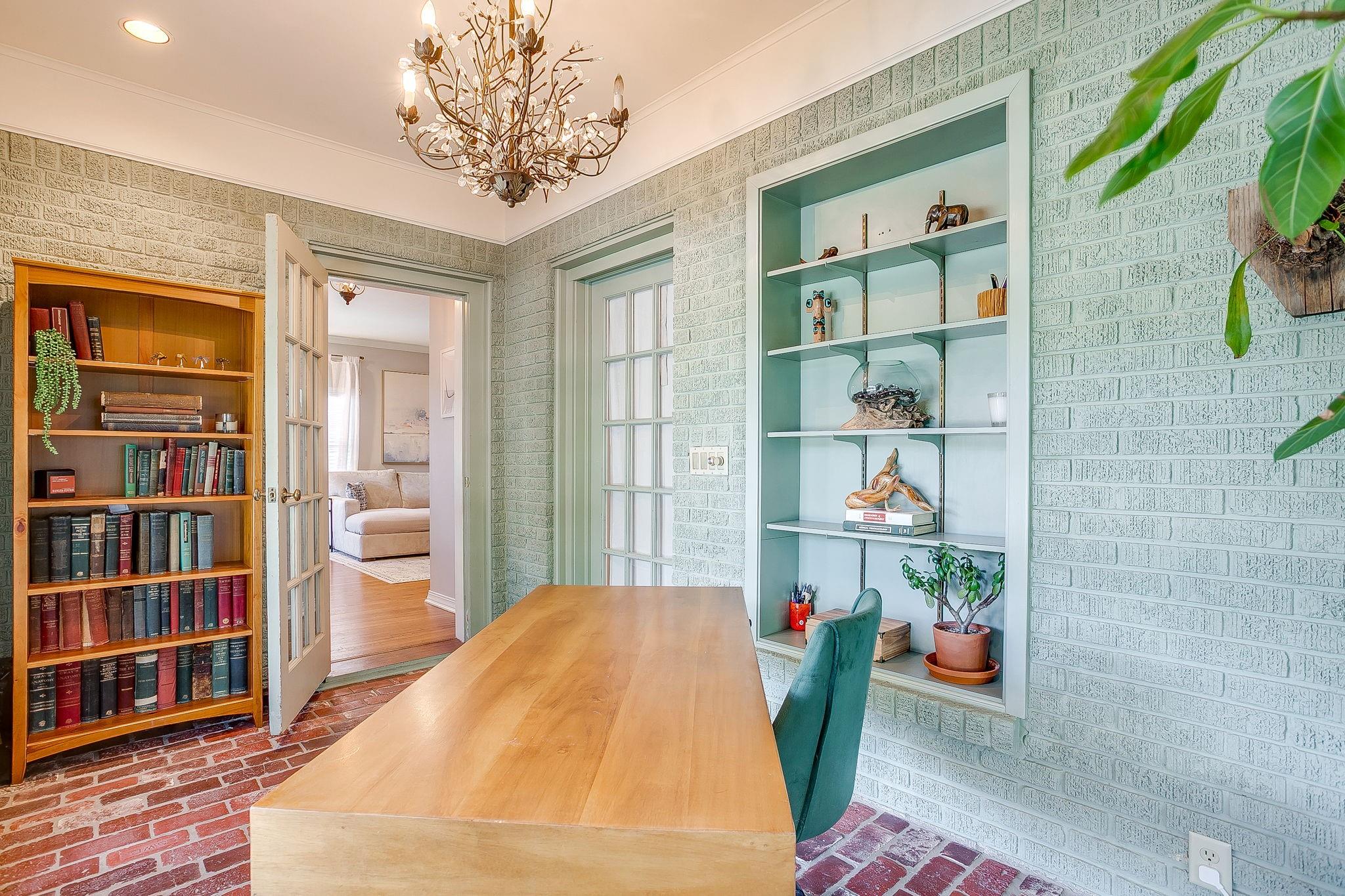 main property photo 5