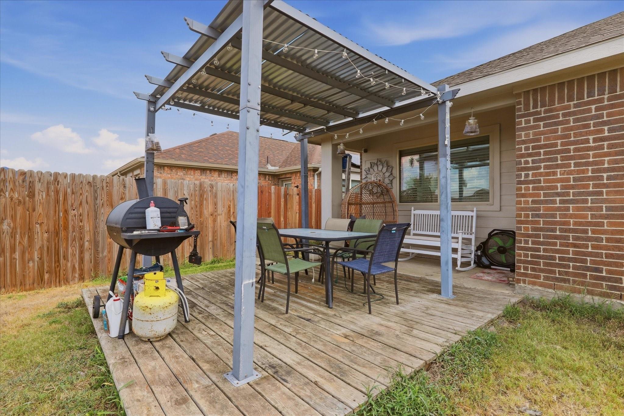 main property photo 23