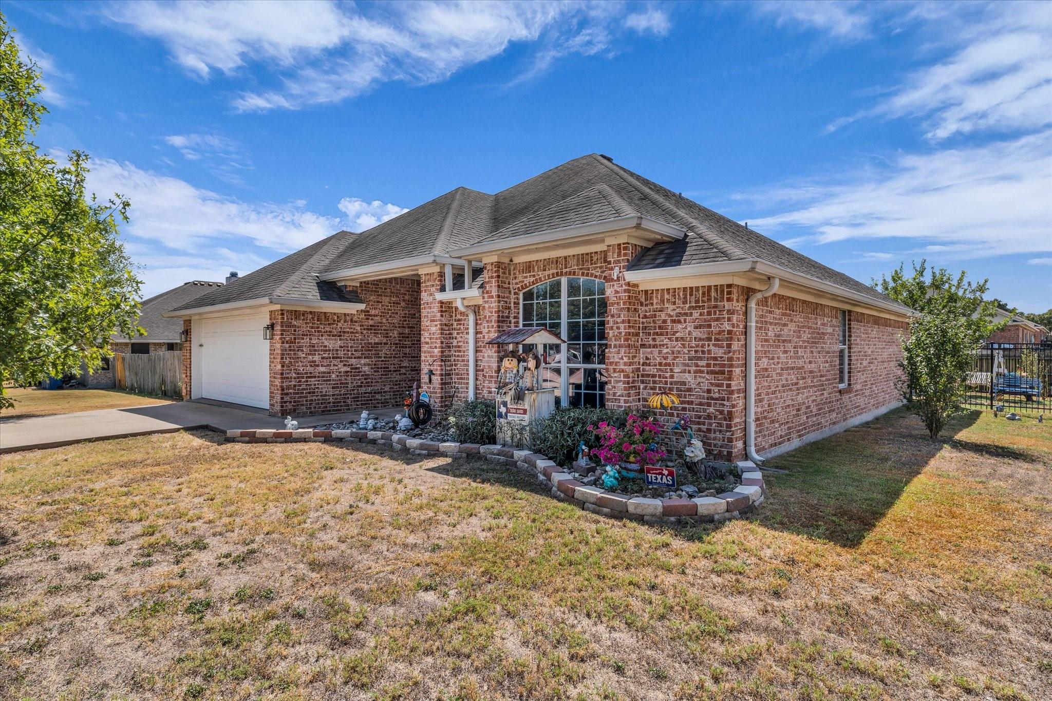main property photo 25
