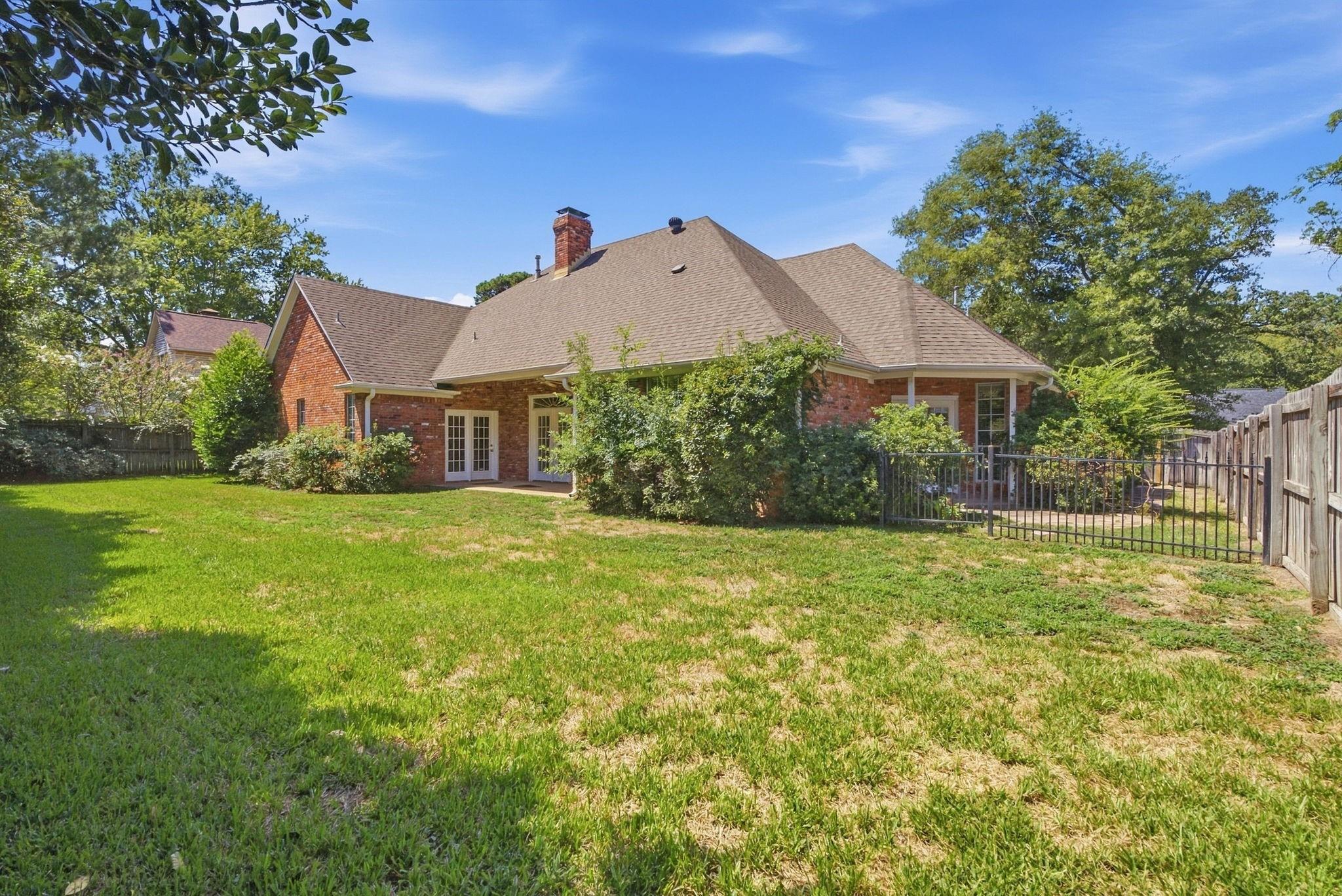 main property photo 31