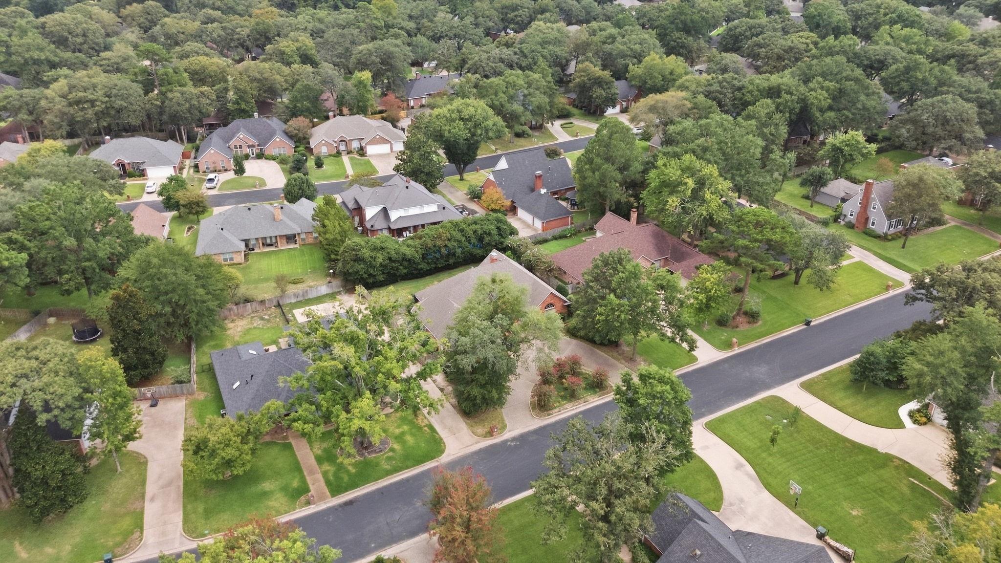 main property photo 32