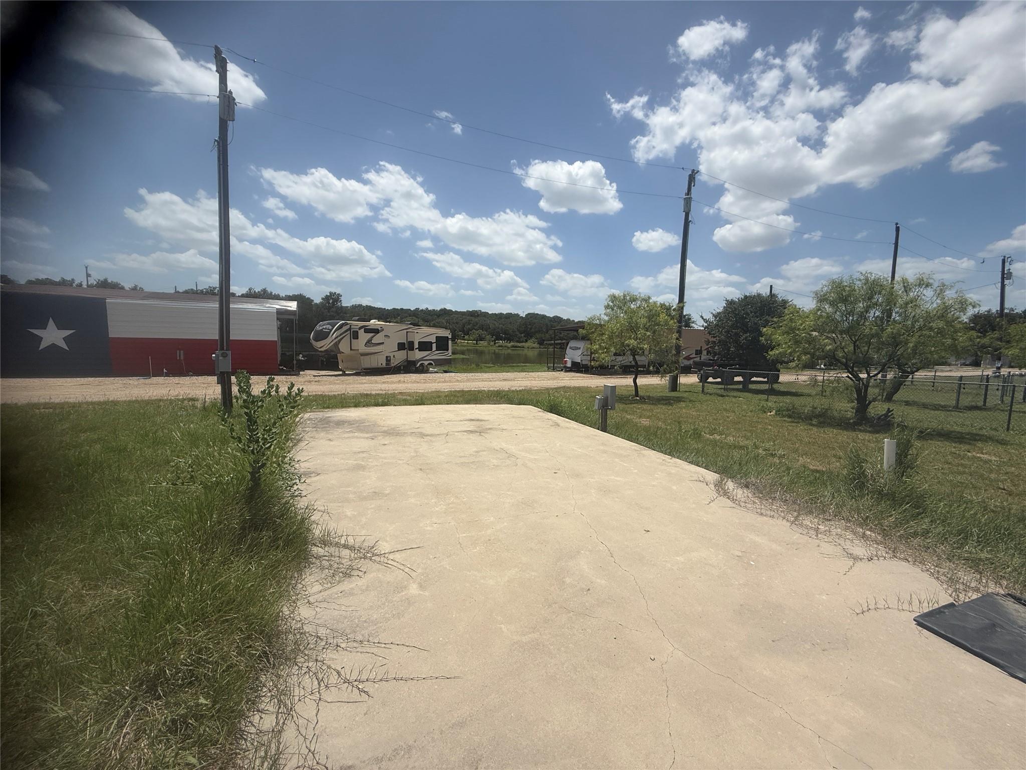 main property photo 7