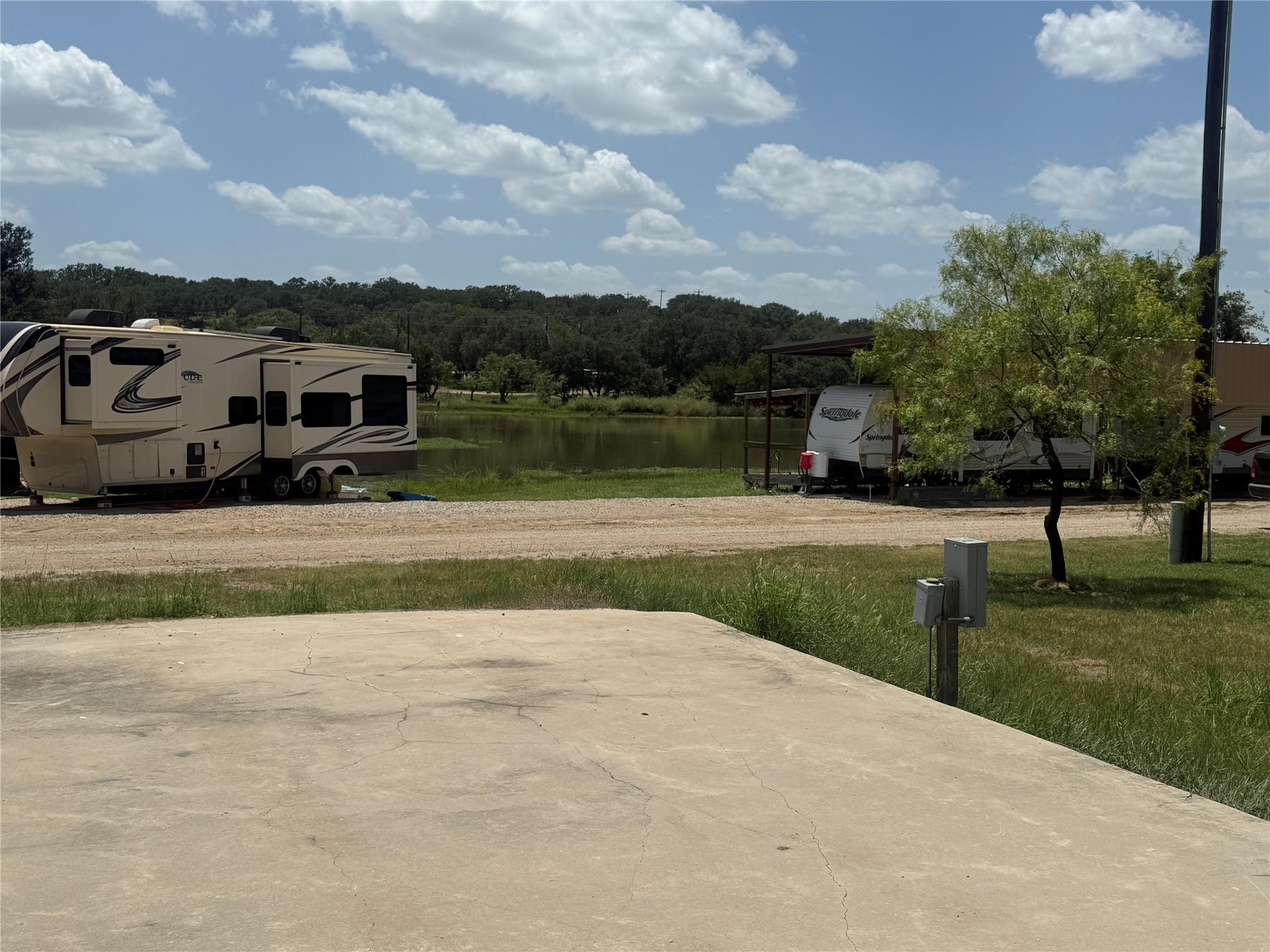 main property photo 8
