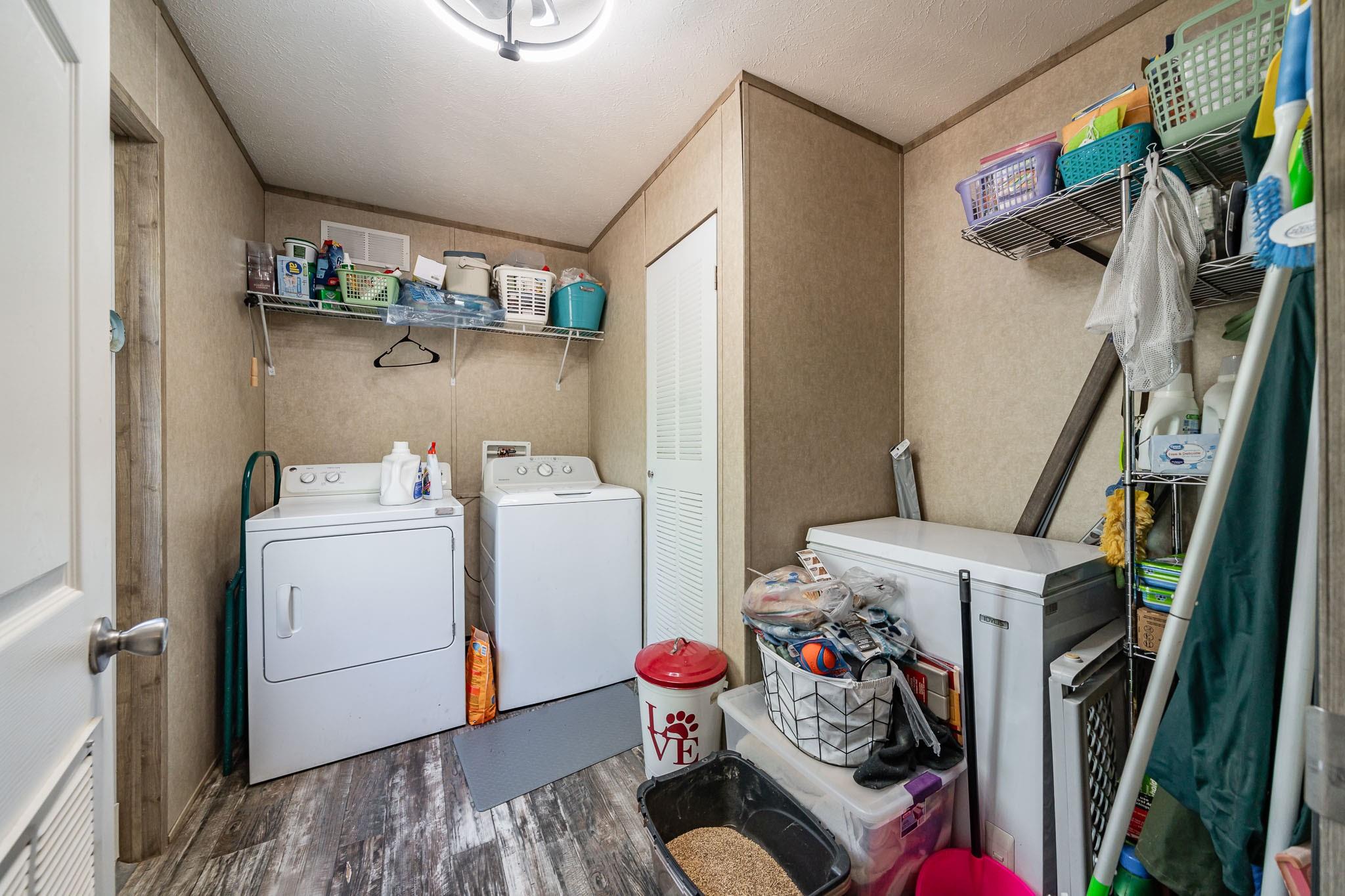 main property photo 8
