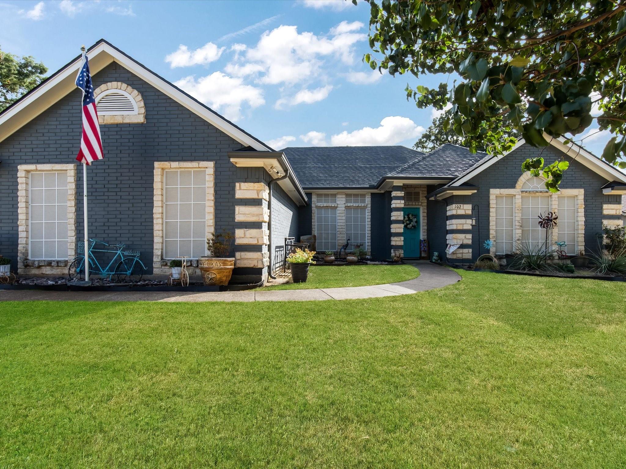 main property photo 1