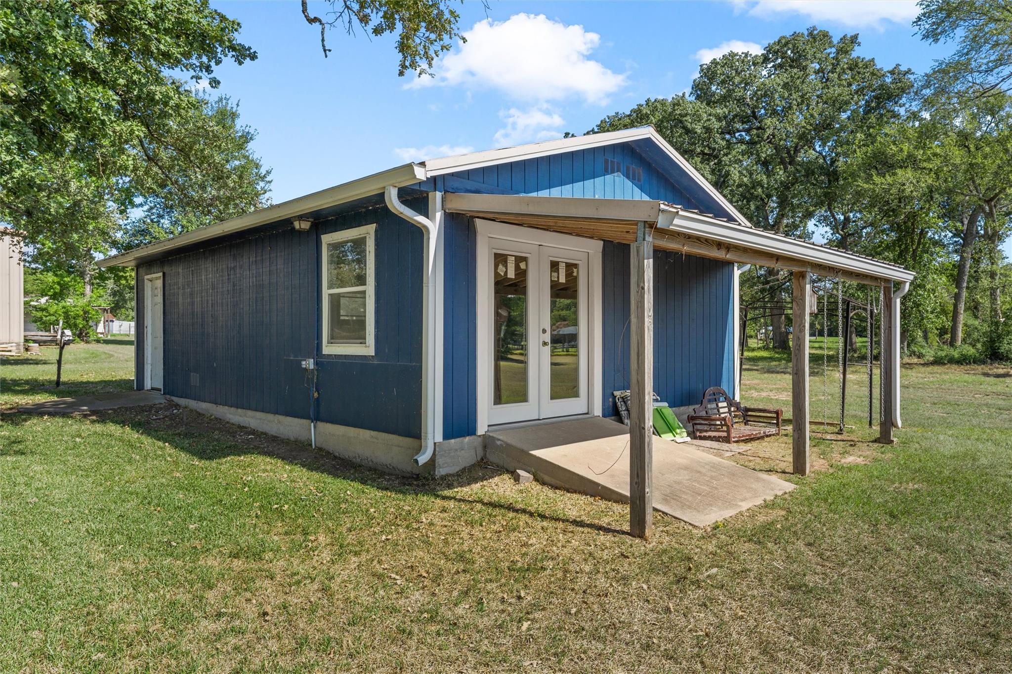 main property photo 18