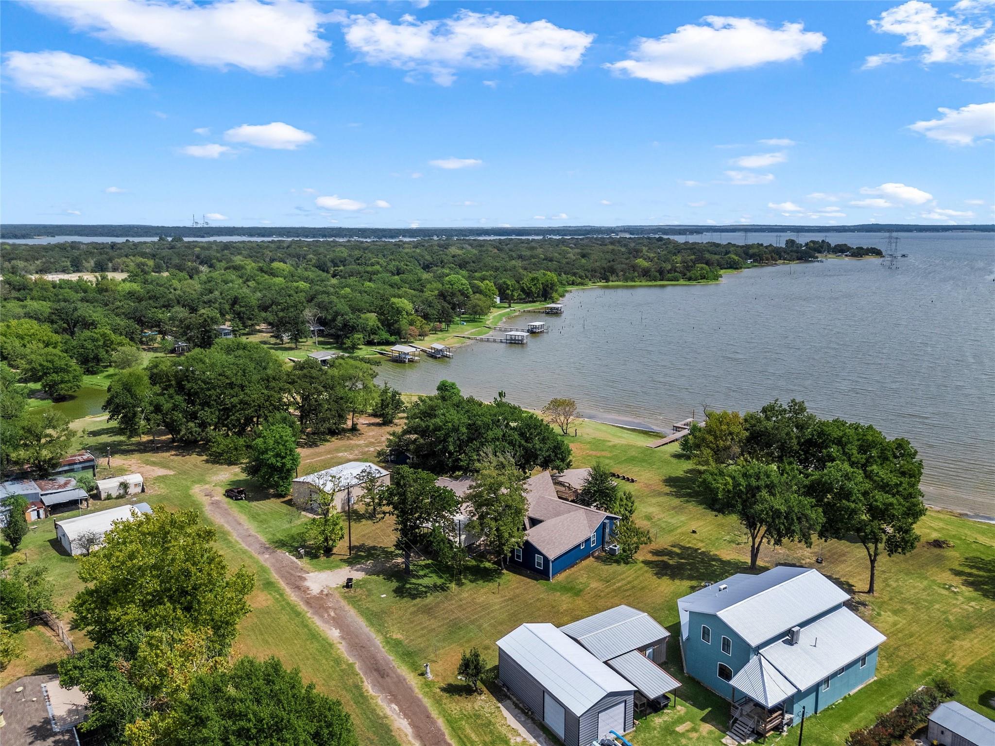 main property photo 22