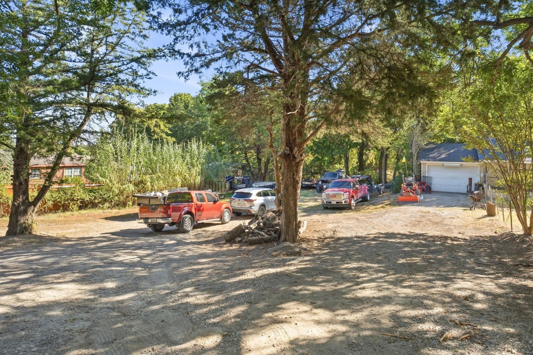 main property photo 6