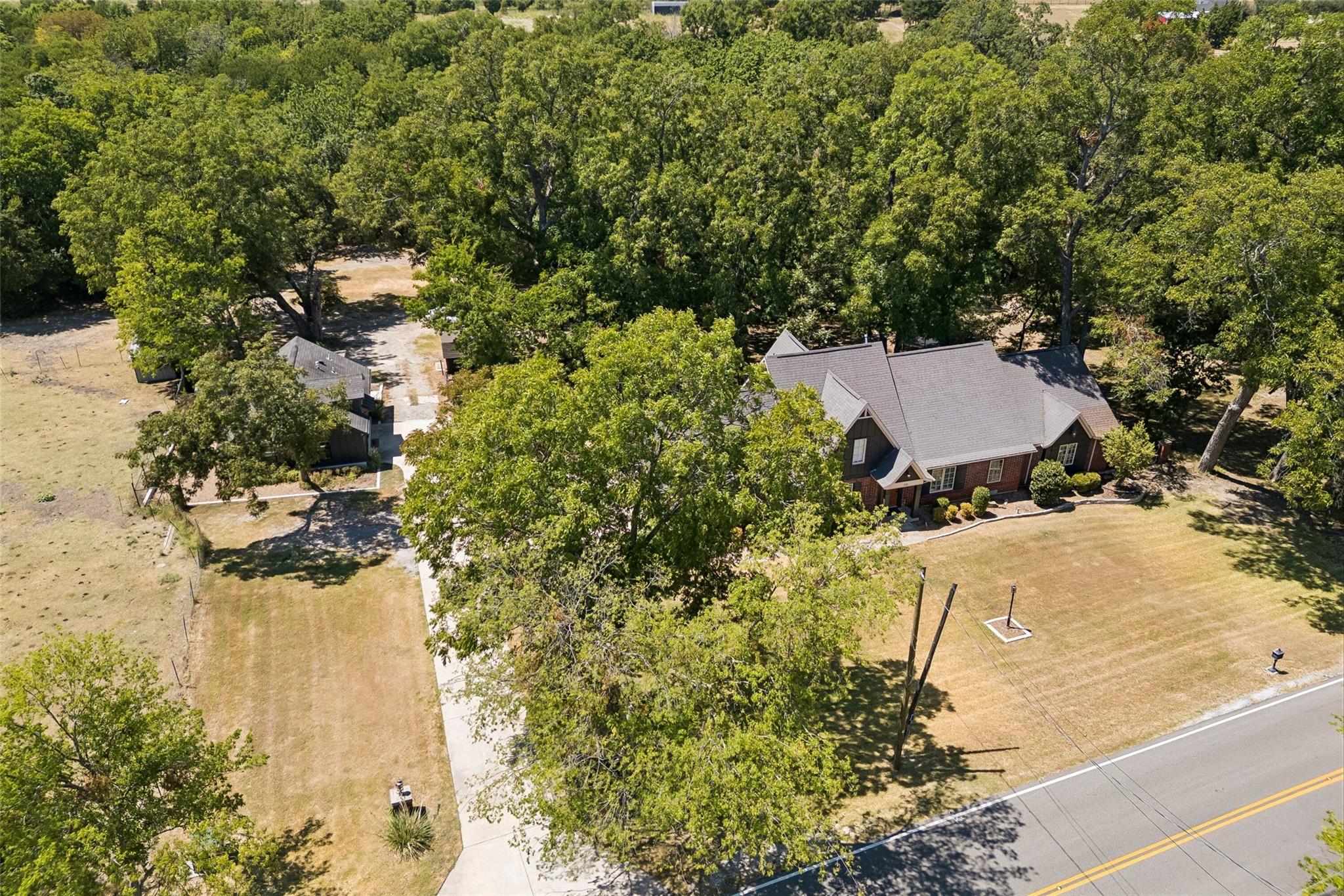 main property photo 7