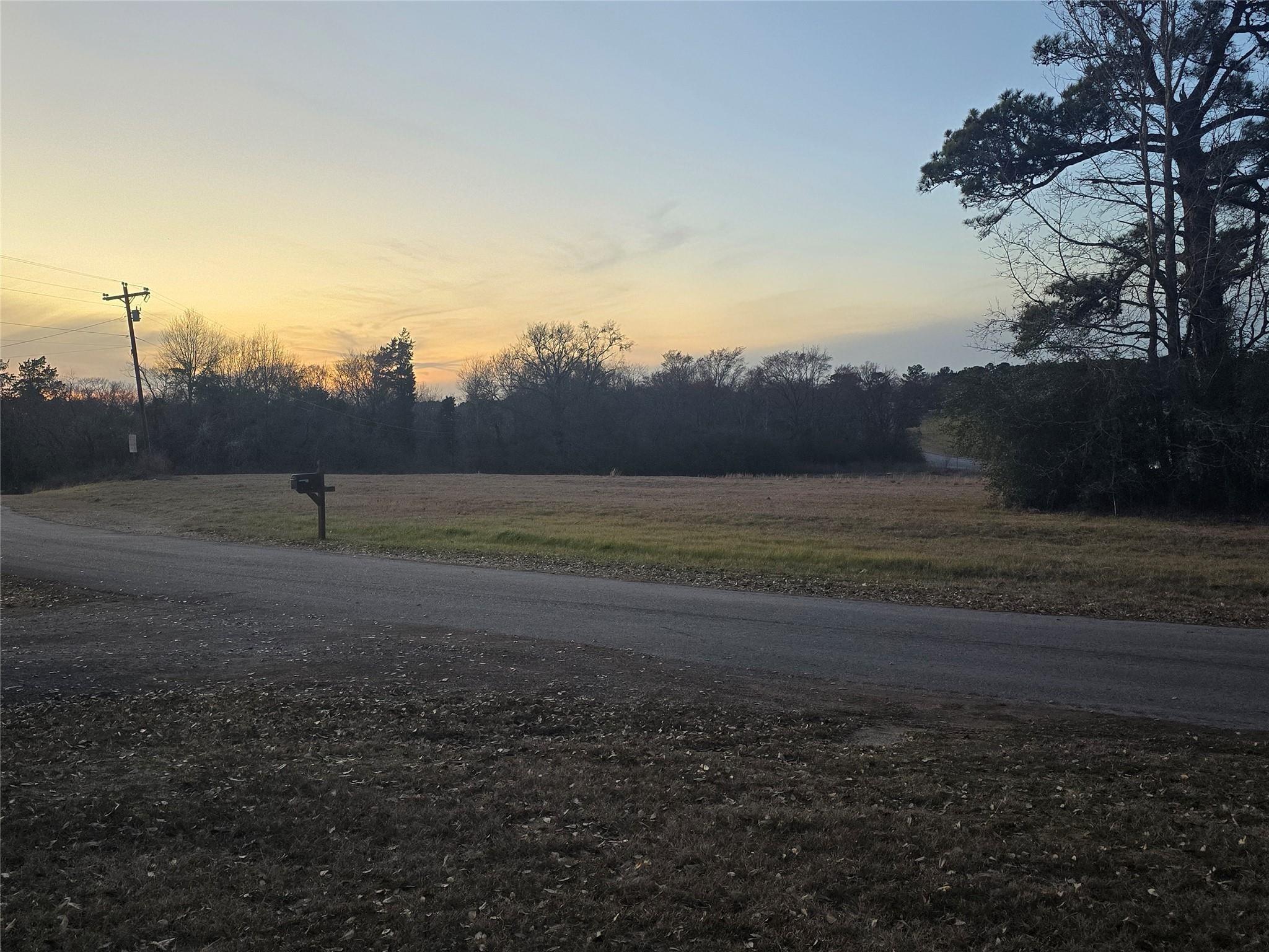 main property photo 9
