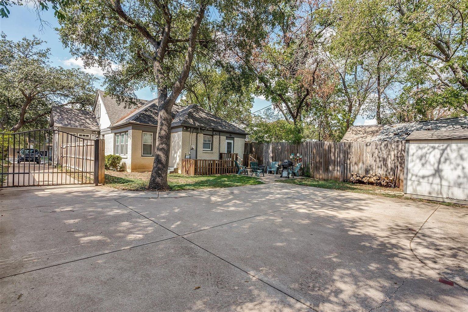 main property photo 8