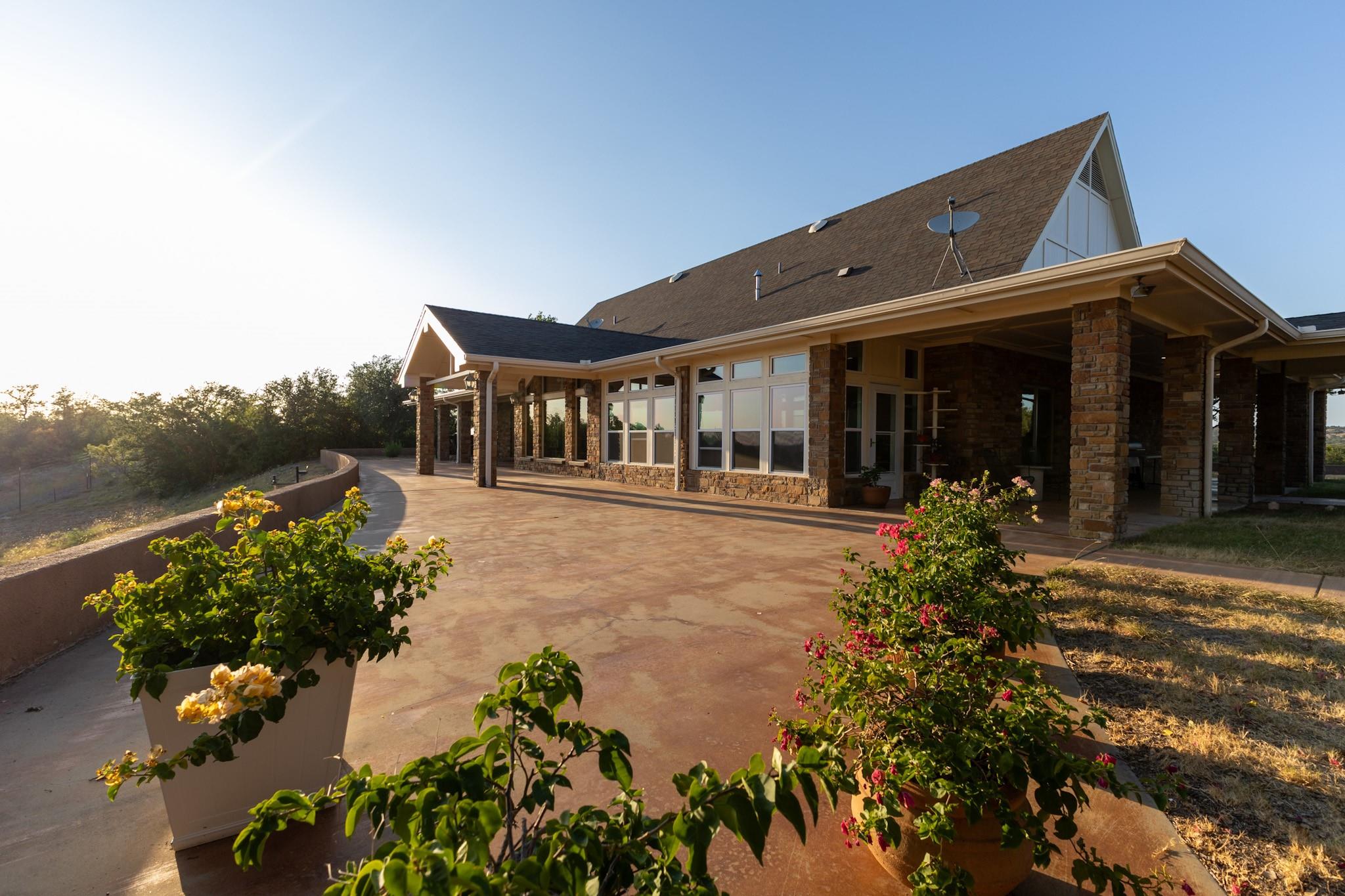 main property photo 15