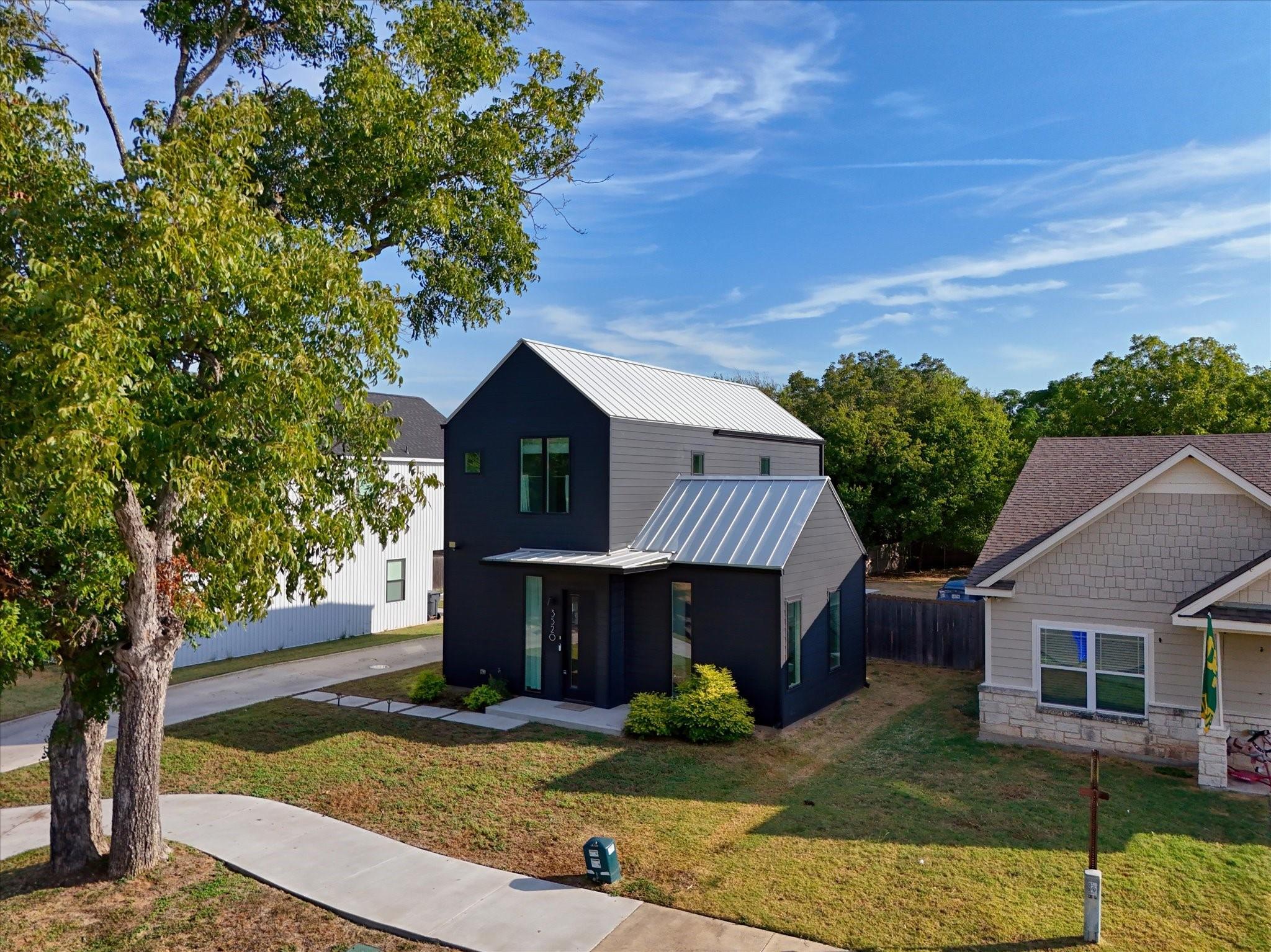 main property photo 26