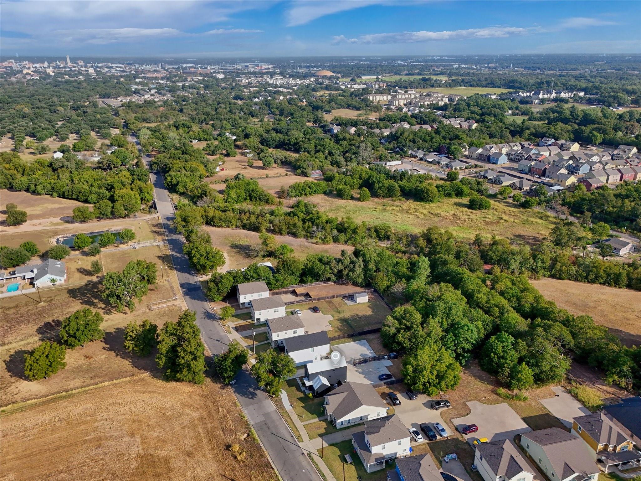 main property photo 31