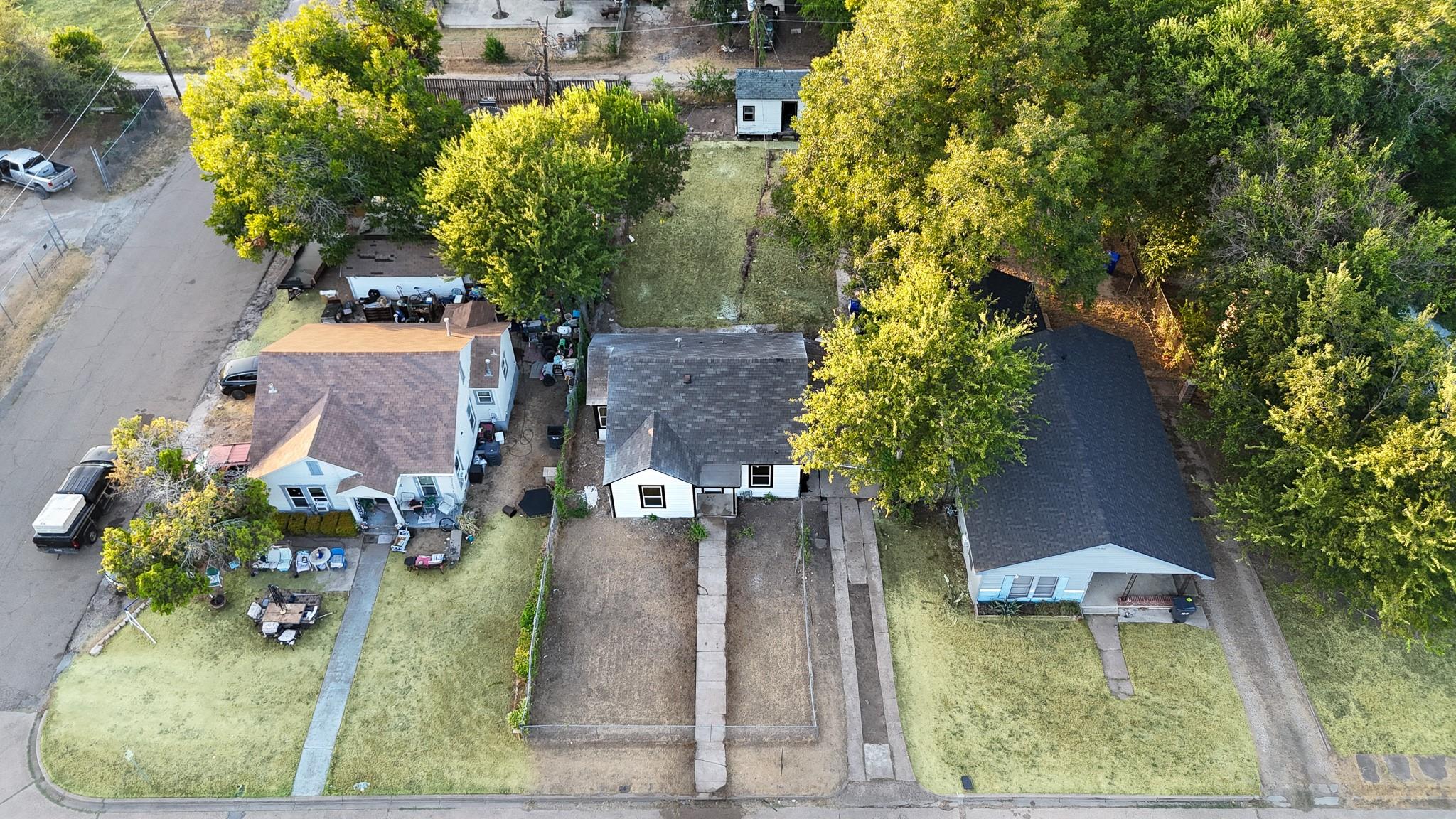 main property photo 27