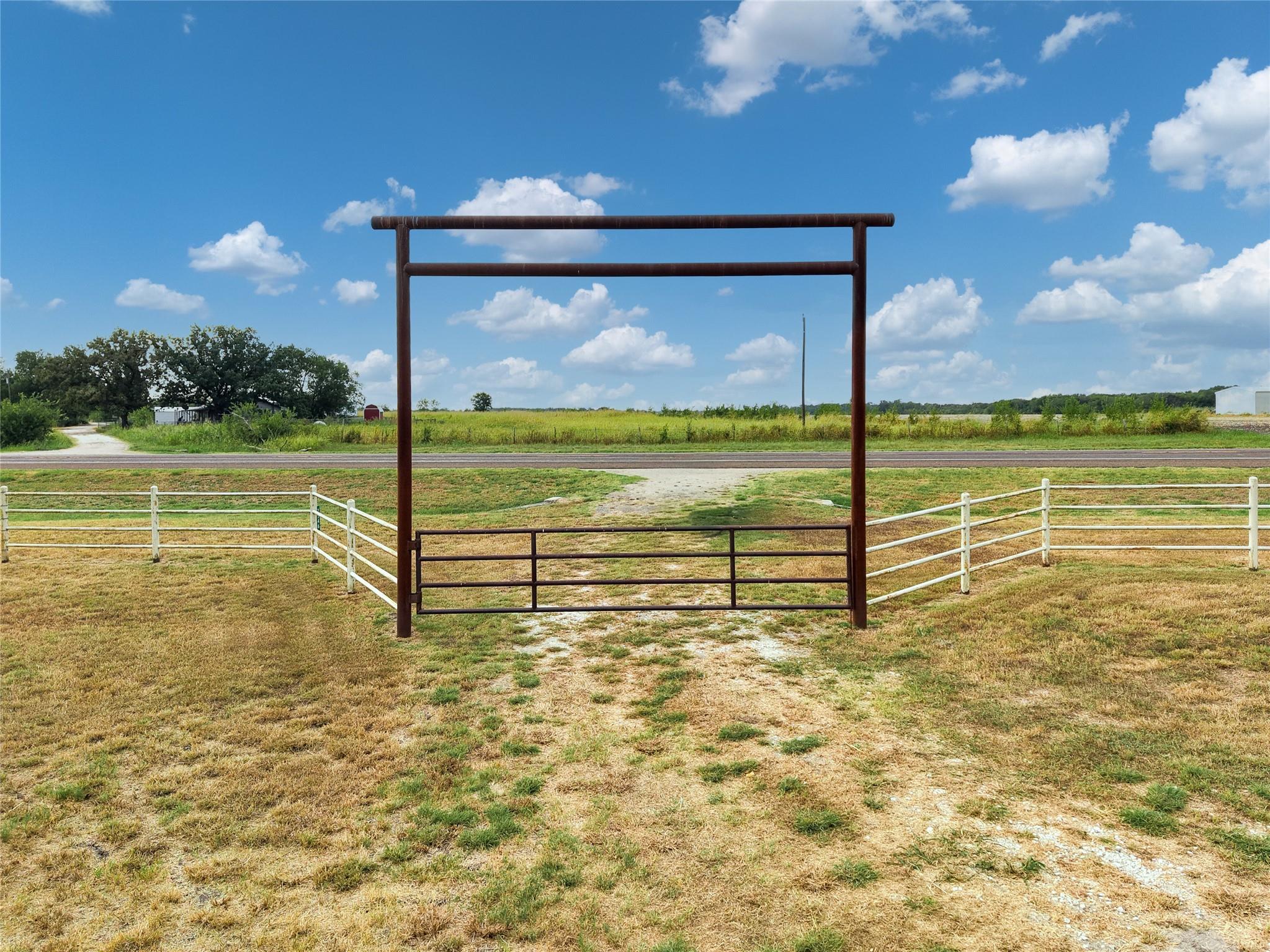 main property photo 20