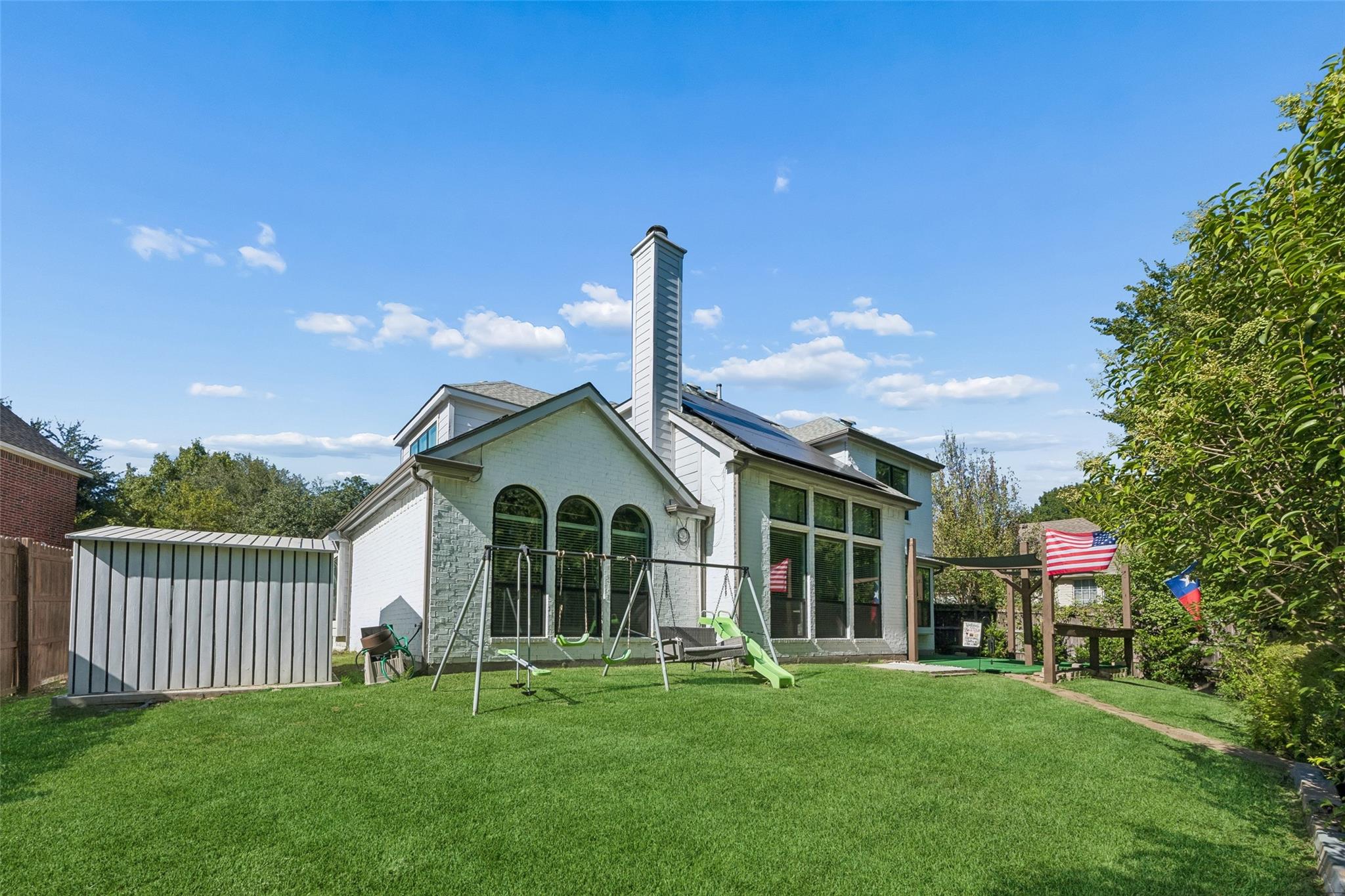 main property photo 32
