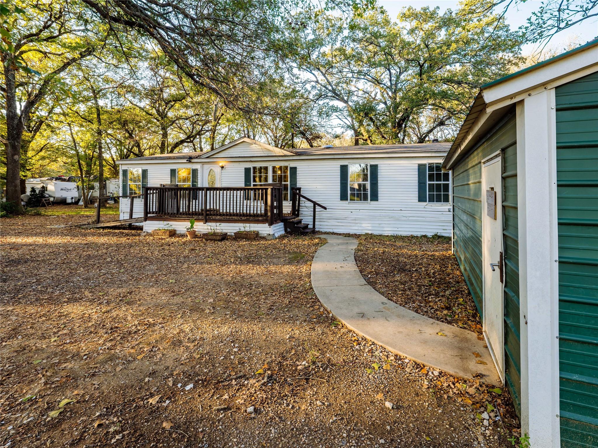 main property photo 29