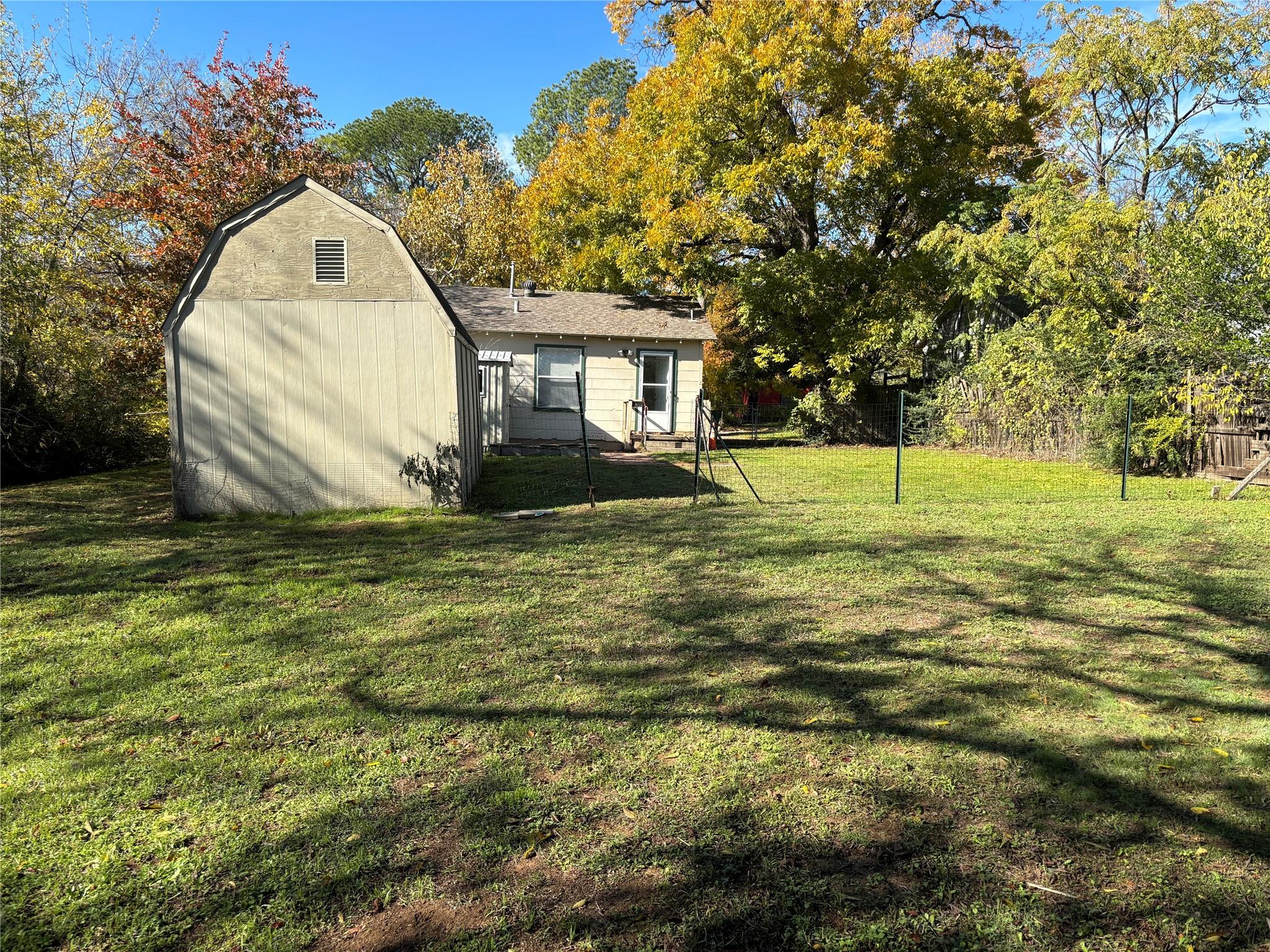 main property photo 8