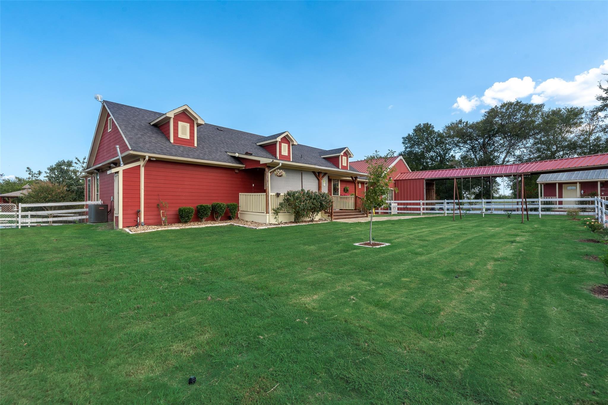 main property photo 6