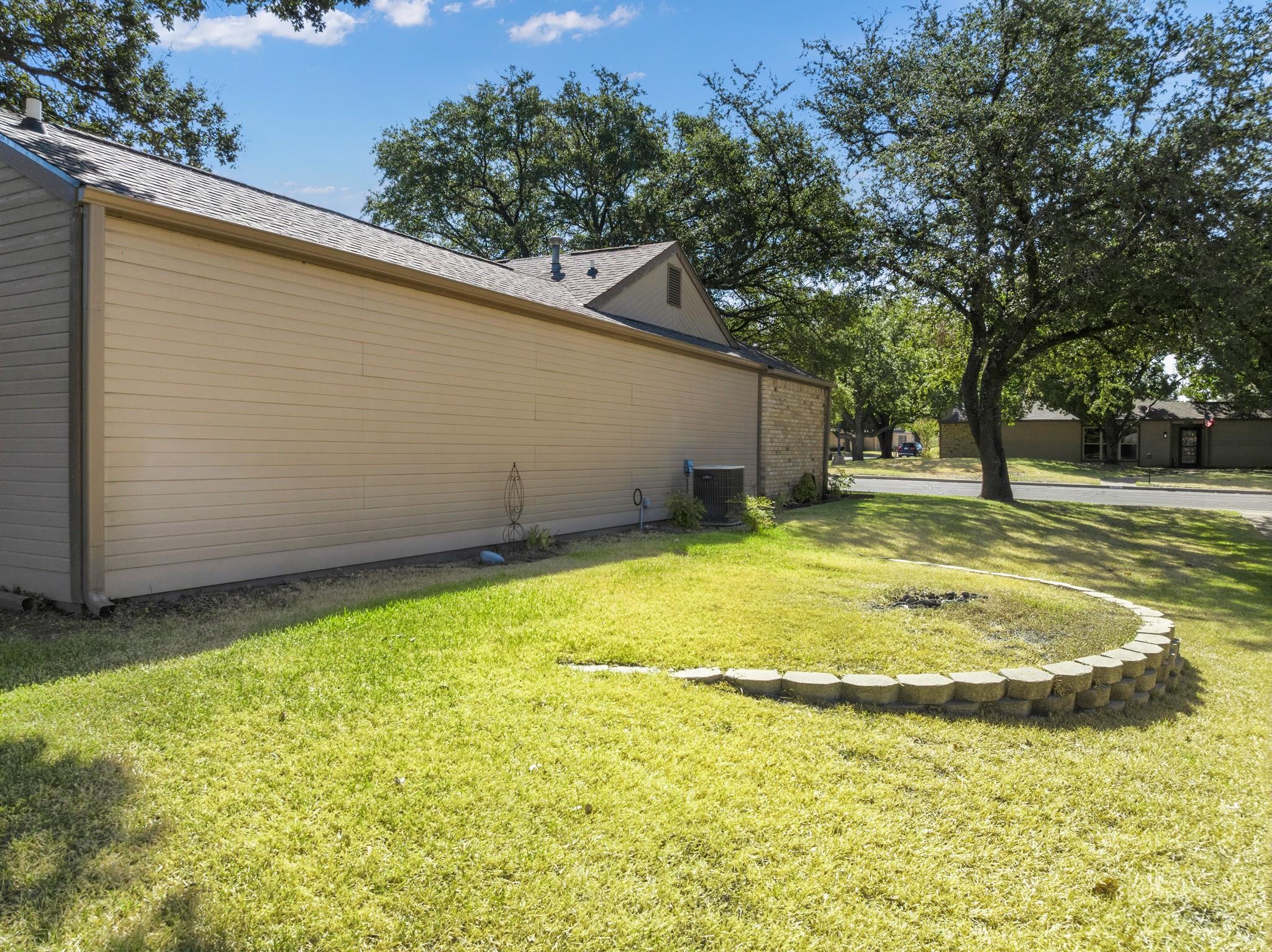 main property photo 29